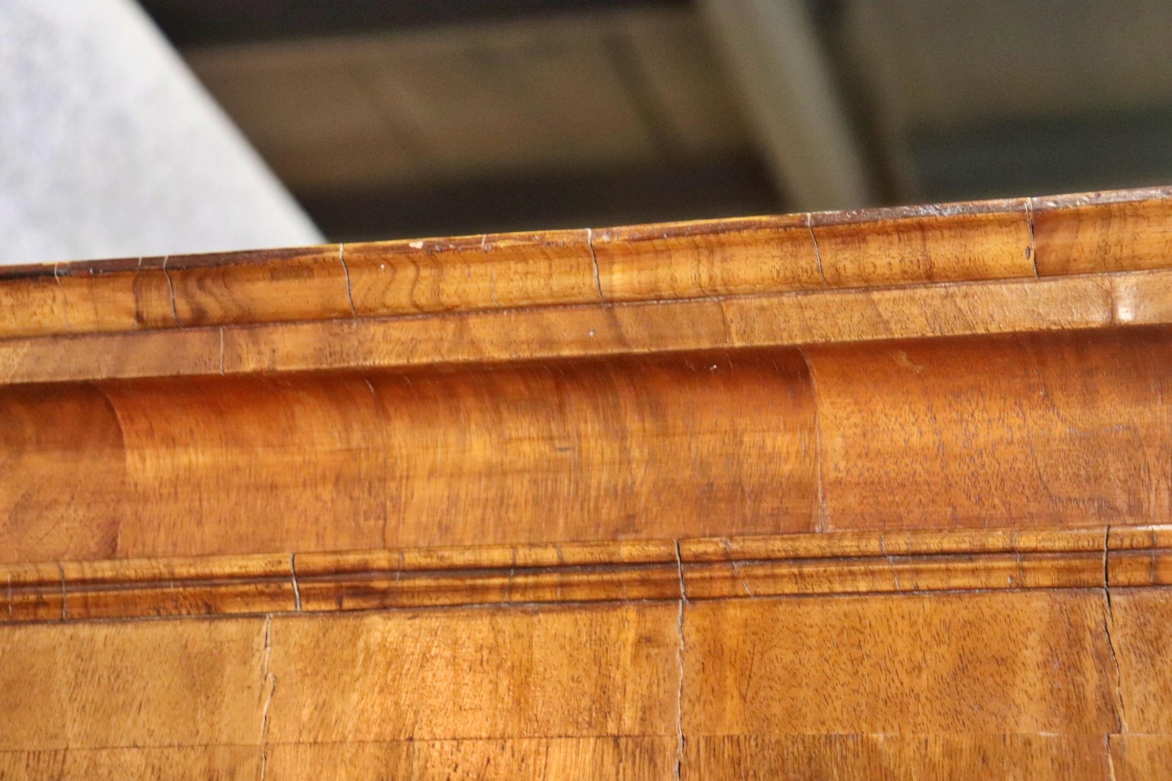 Period English 1780s Georgian Burled Walnut Chest on Chest 6