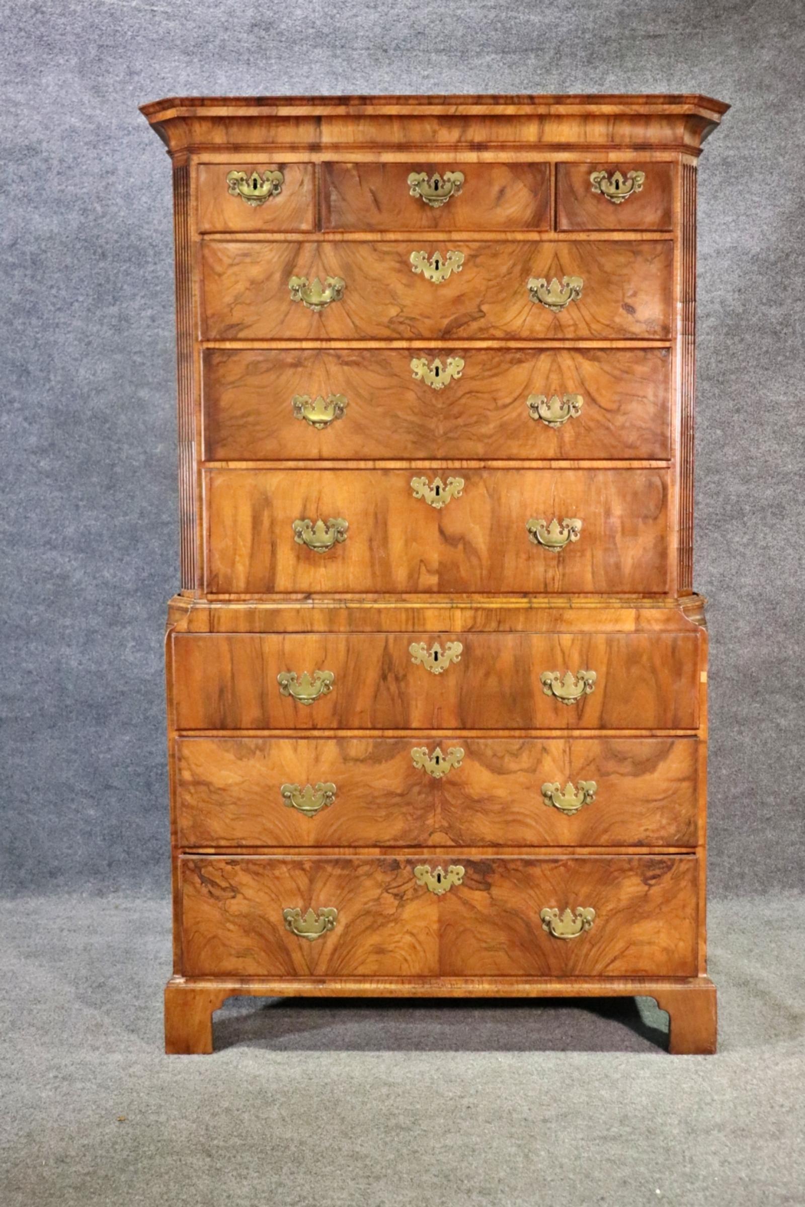 Period English 1780s Georgian Burled Walnut Chest on Chest 11
