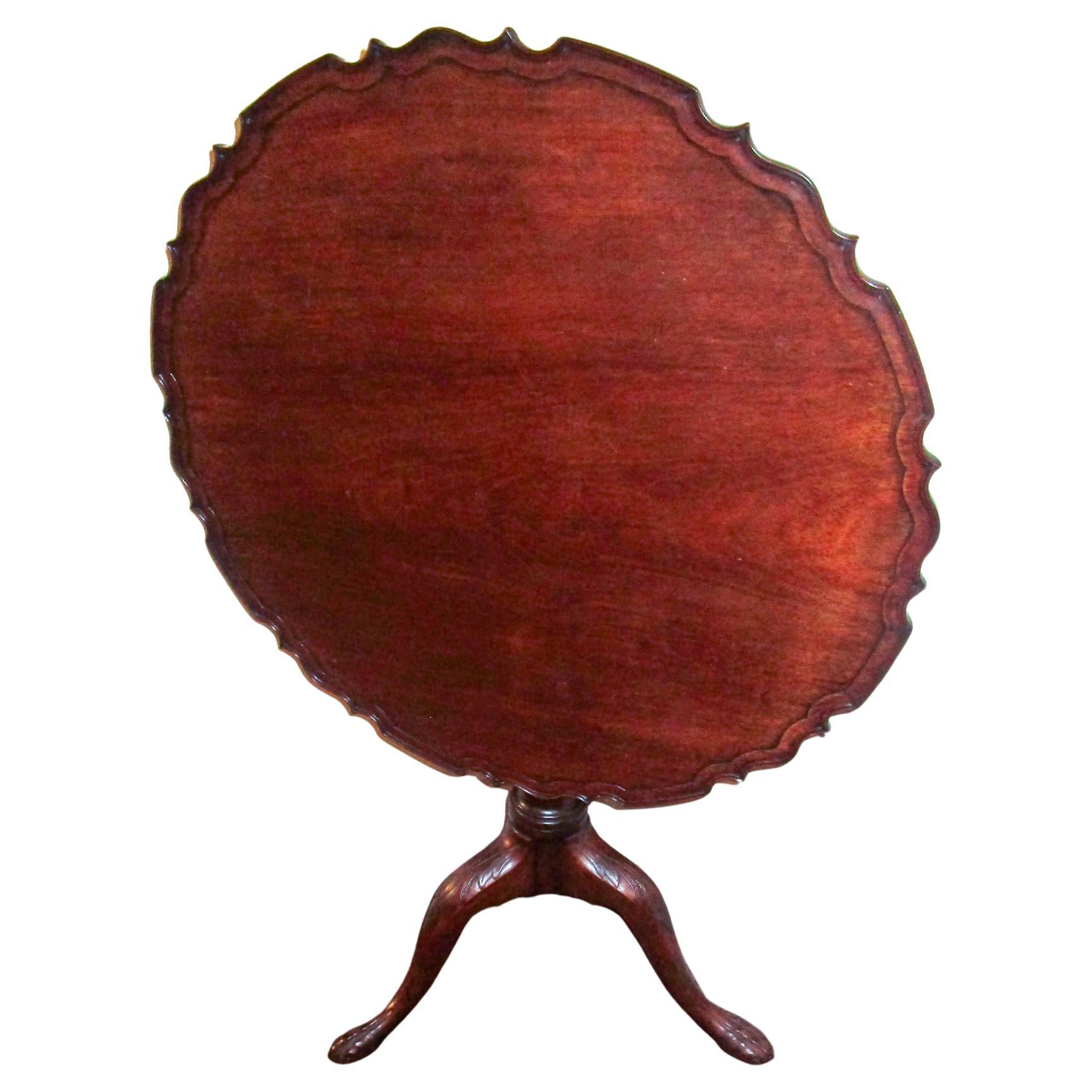 Period English Mahogany Chippendale Tilt-top Table w/ Hand Carved Piecrust Edge For Sale