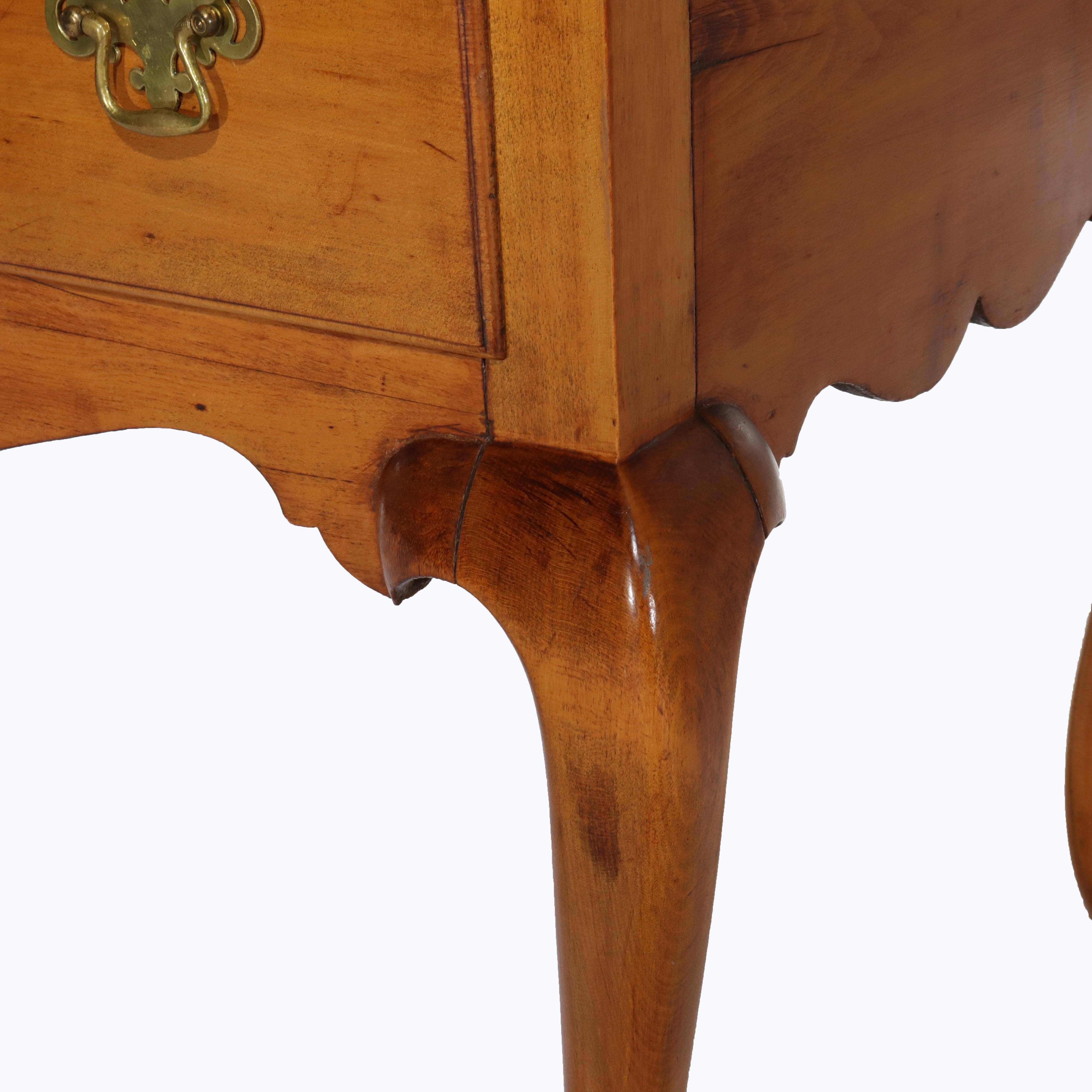 Period Federal Queen Anne Ahorn Highboy mit Rosette & Starburst-Muster C1790 (18. Jahrhundert und früher) im Angebot