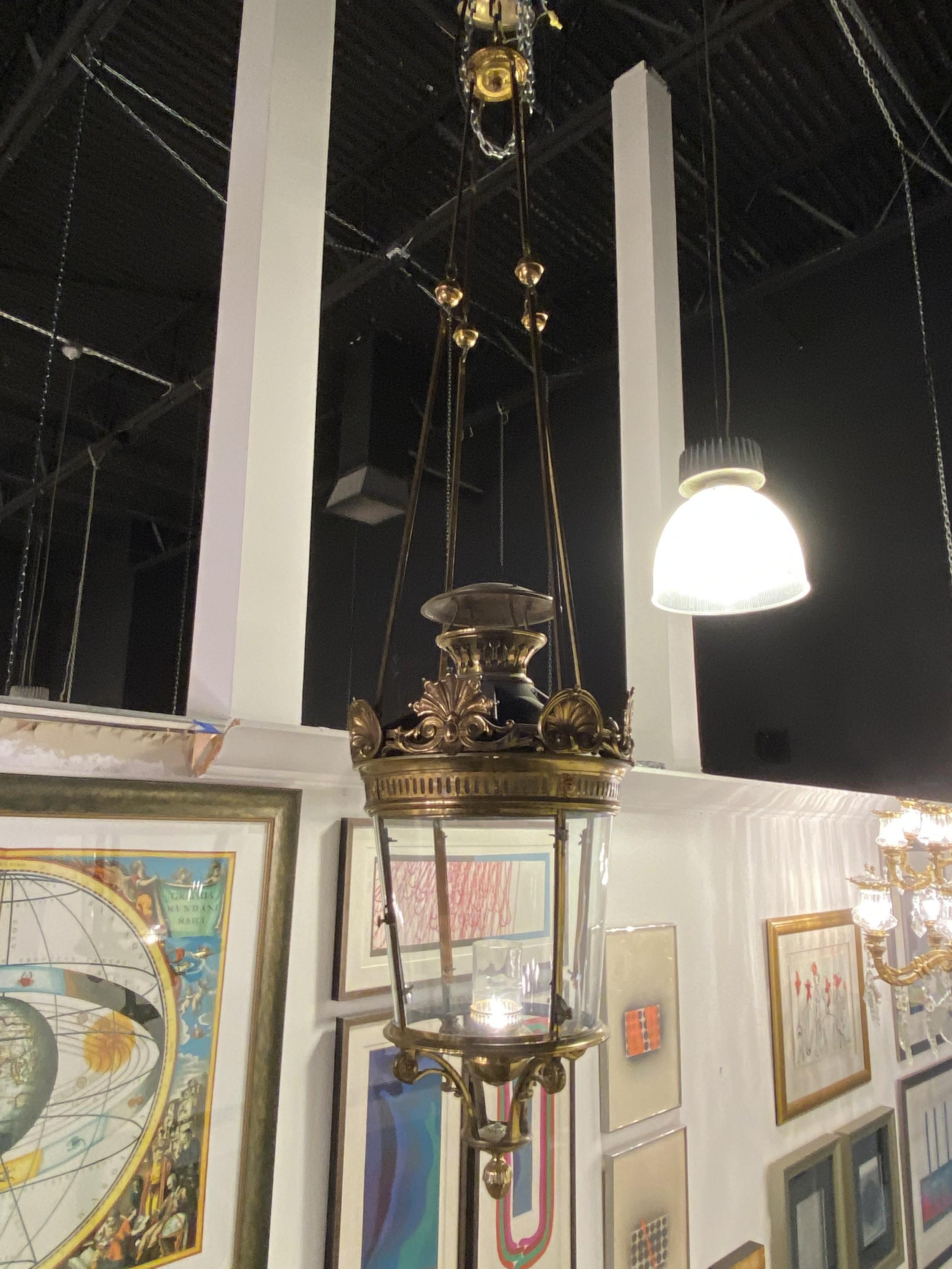 Lampadario a lanterna sospeso in bronzo francese d'epoca
