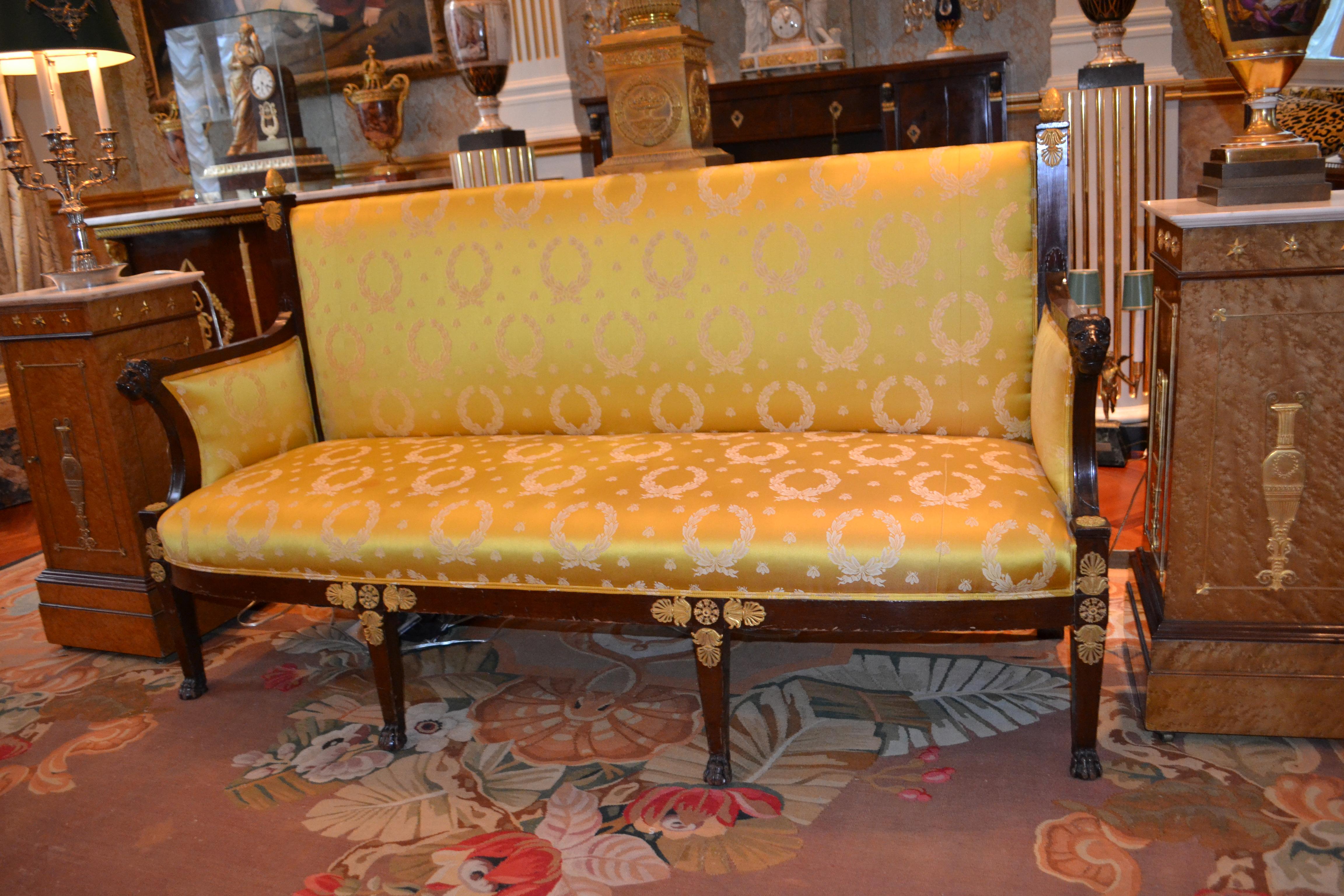 Period French Directoire Mahogany Cannape in Gold Empire Silk Fabric For Sale 3
