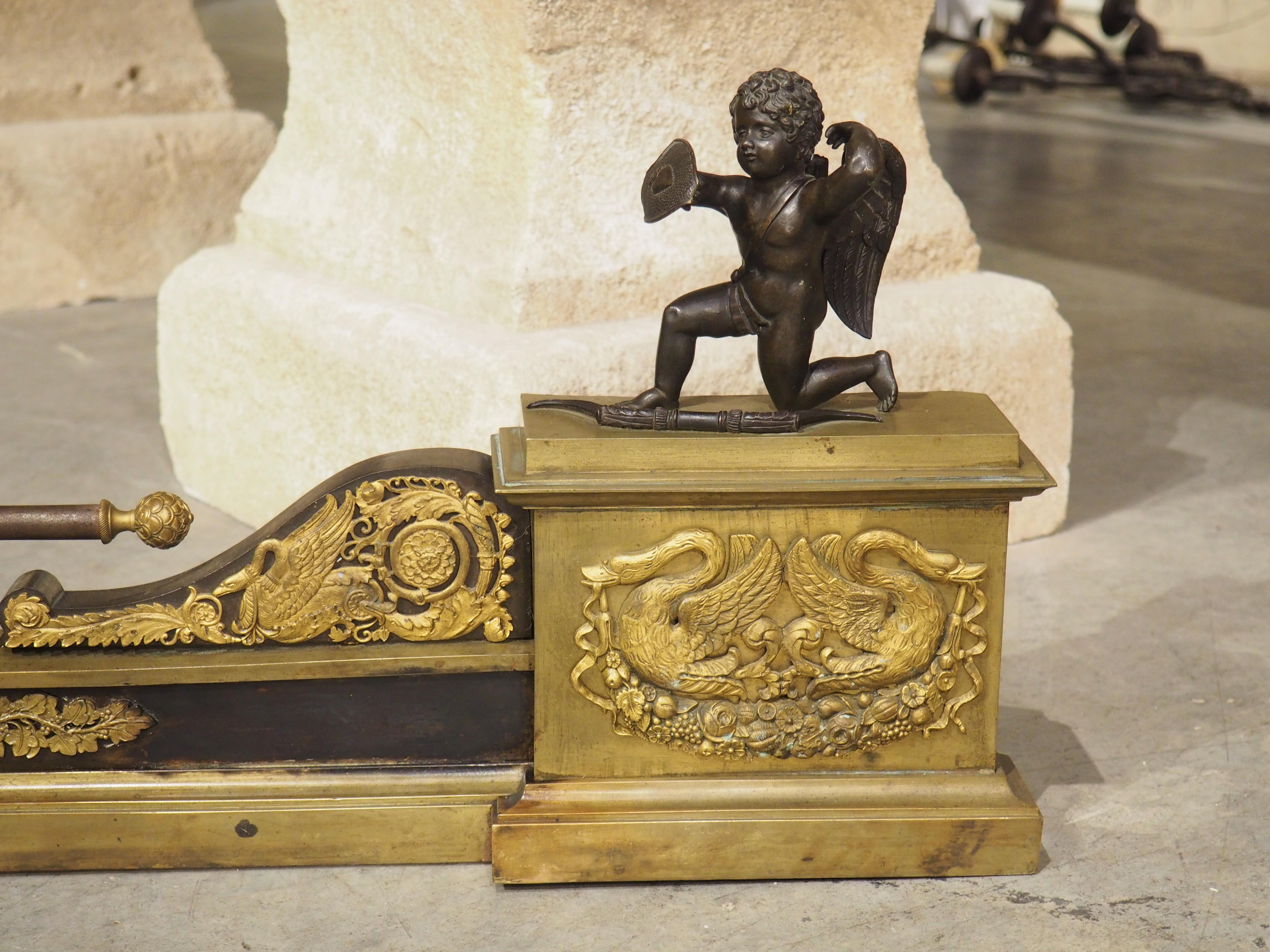 XIXe siècle Pare-feu d'époque Empire français en bronze patiné et doré, vers 1815 en vente