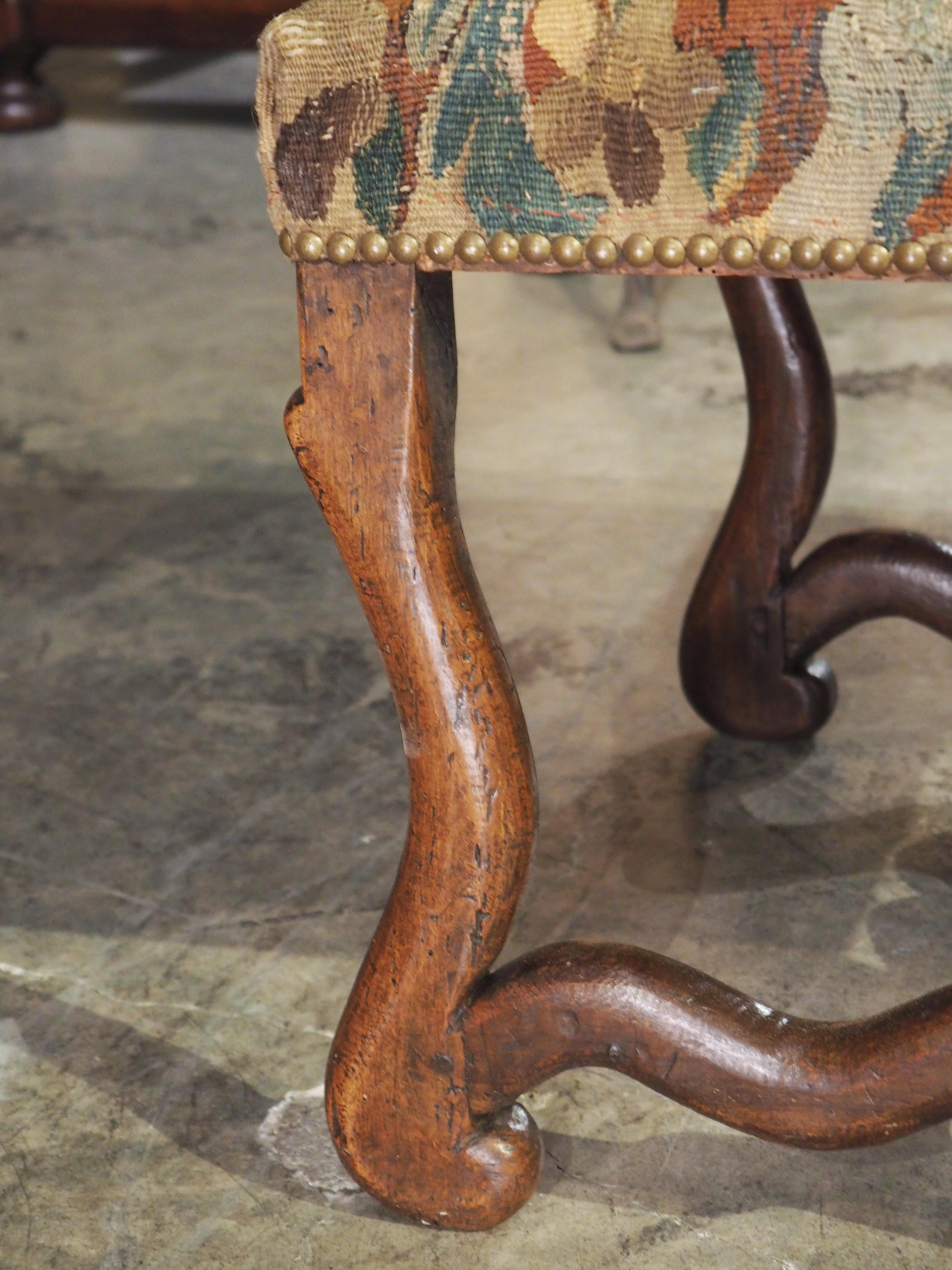 Period French Louis XIV Walnut Wood and Tapestry Os de Mouton Tabouret 8