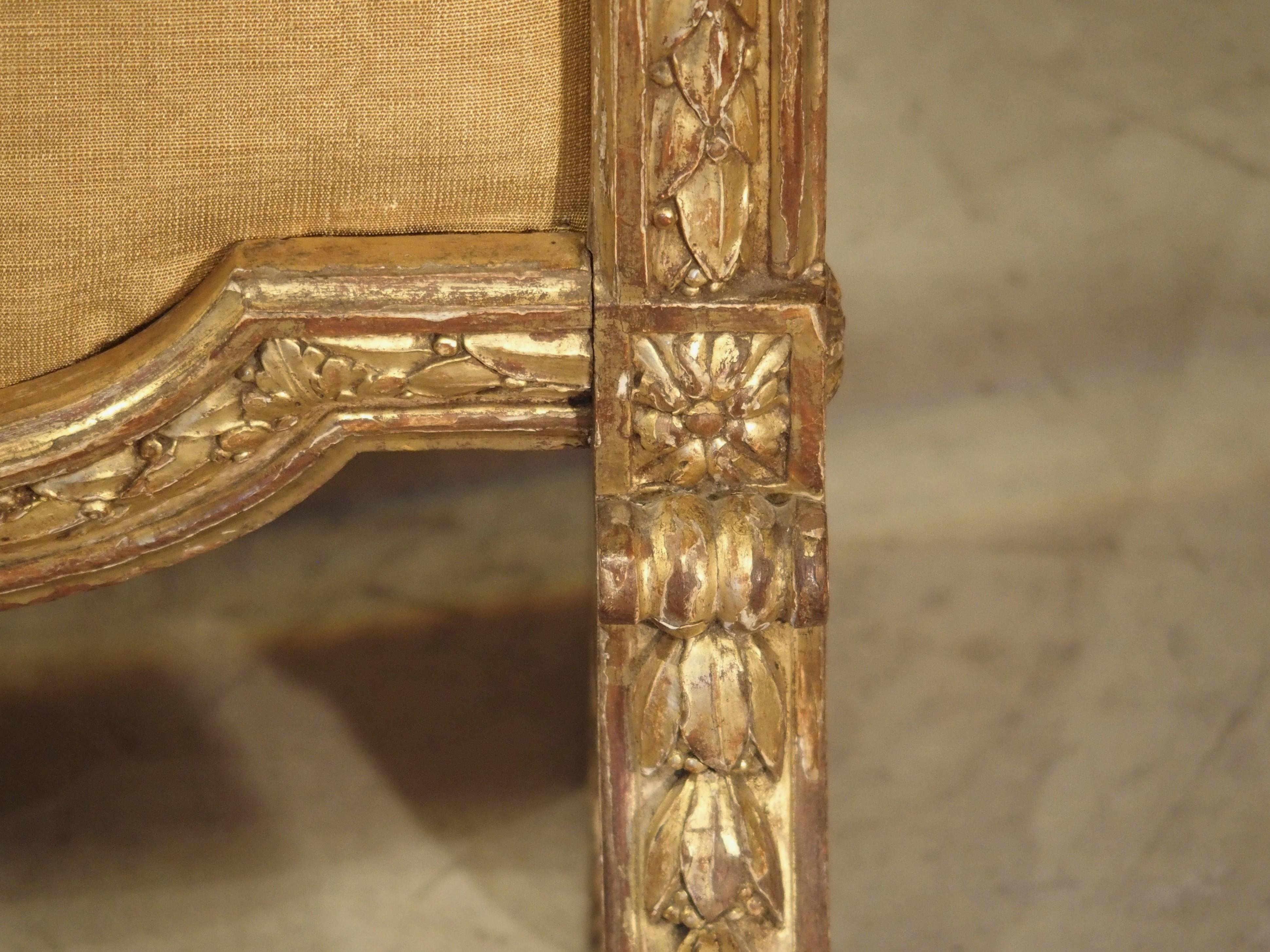 XVIIIe siècle Pare-feux français d'époque Louis XVI en bois doré:: vers 1780 en vente