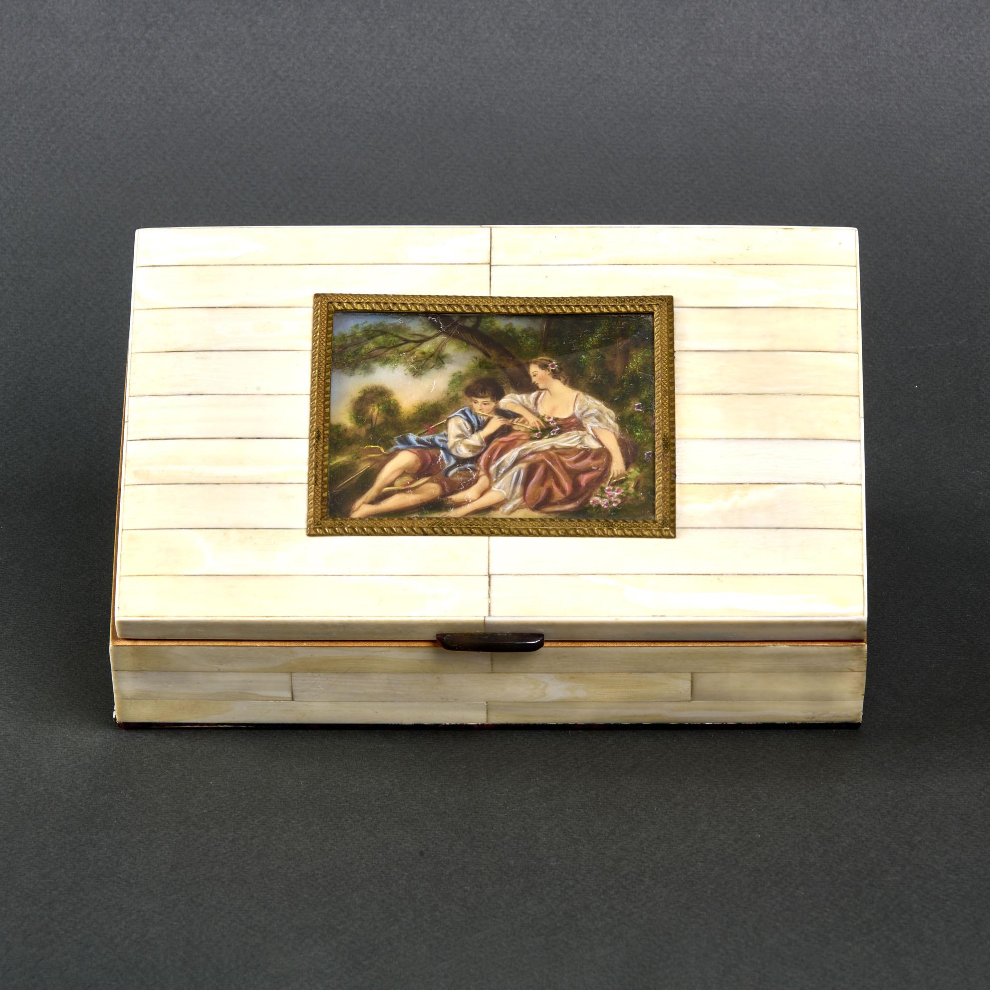 Boîtes à bijoux en nacre françaises d
époque en vente