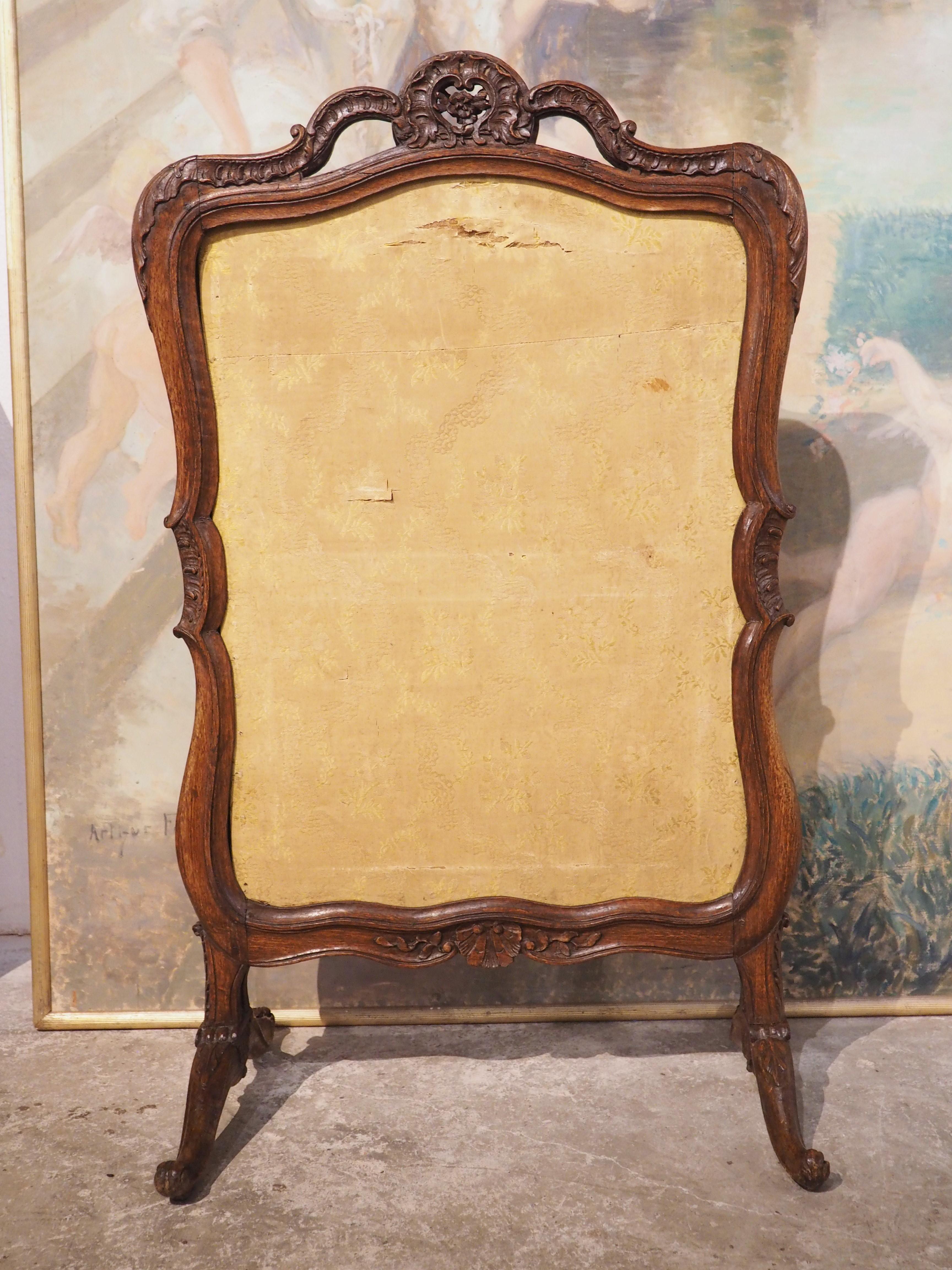 Period French Régence Firescreen with Needlepoint Inset, circa 1720 For Sale 10