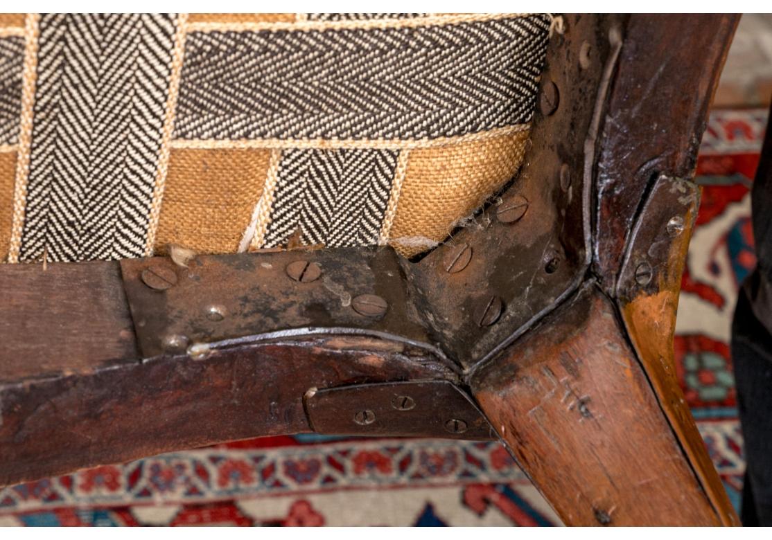 Period George II /  III Walnut Upholstered Settee For Sale 12