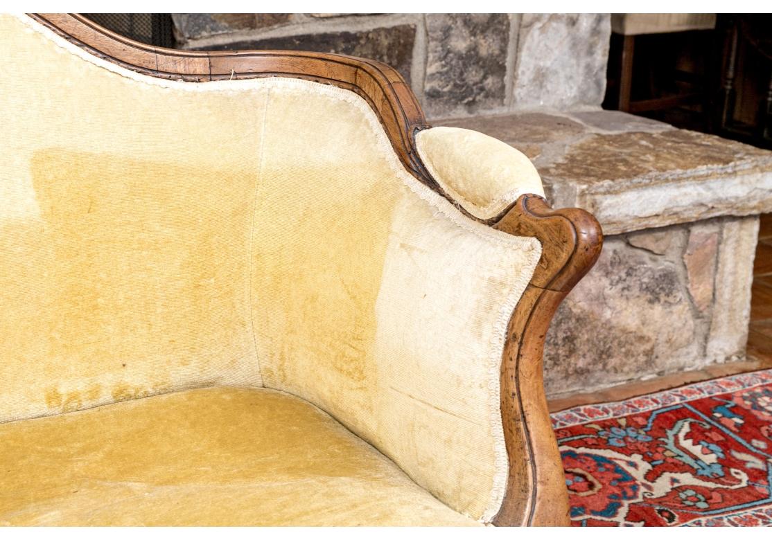 Period George II /  III Walnut Upholstered Settee In Fair Condition For Sale In Bridgeport, CT