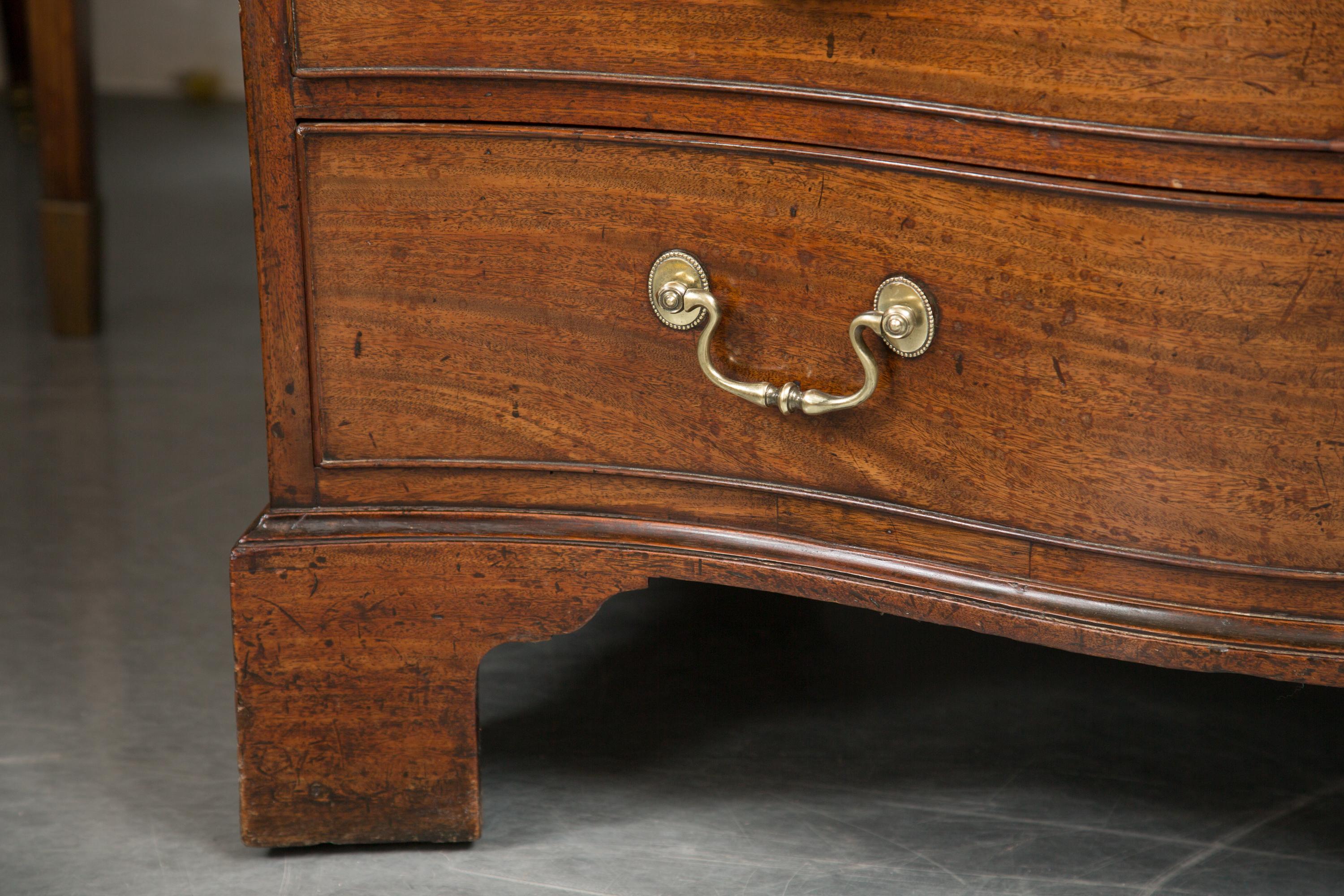 Period George III Serpentine Chest of Drawers 3