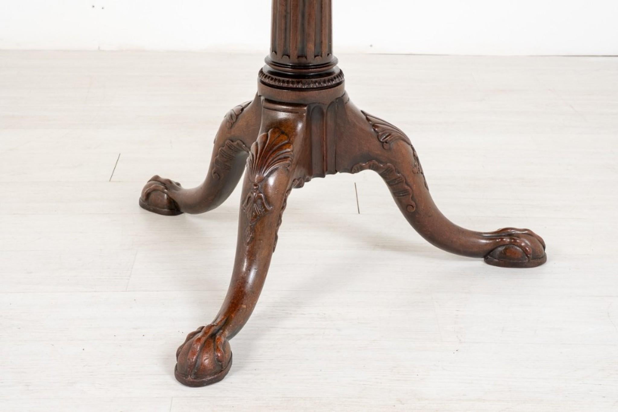 Table basse géorgienne d'époque en acajou en vente 1