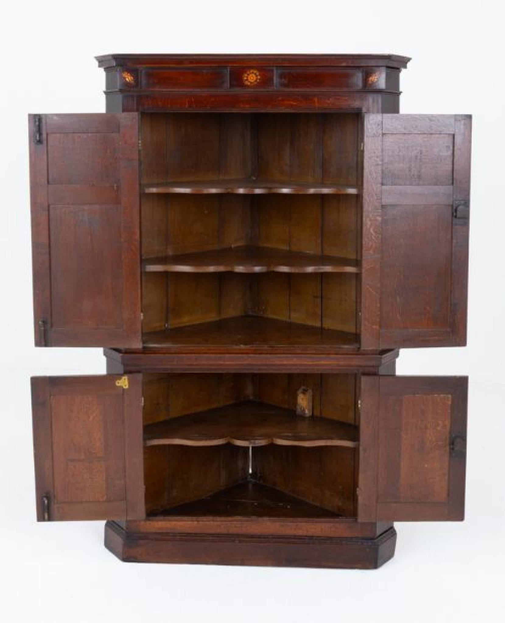 Mobile d'angolo georgiano d'epoca con pannelli in Oak in vendita 2