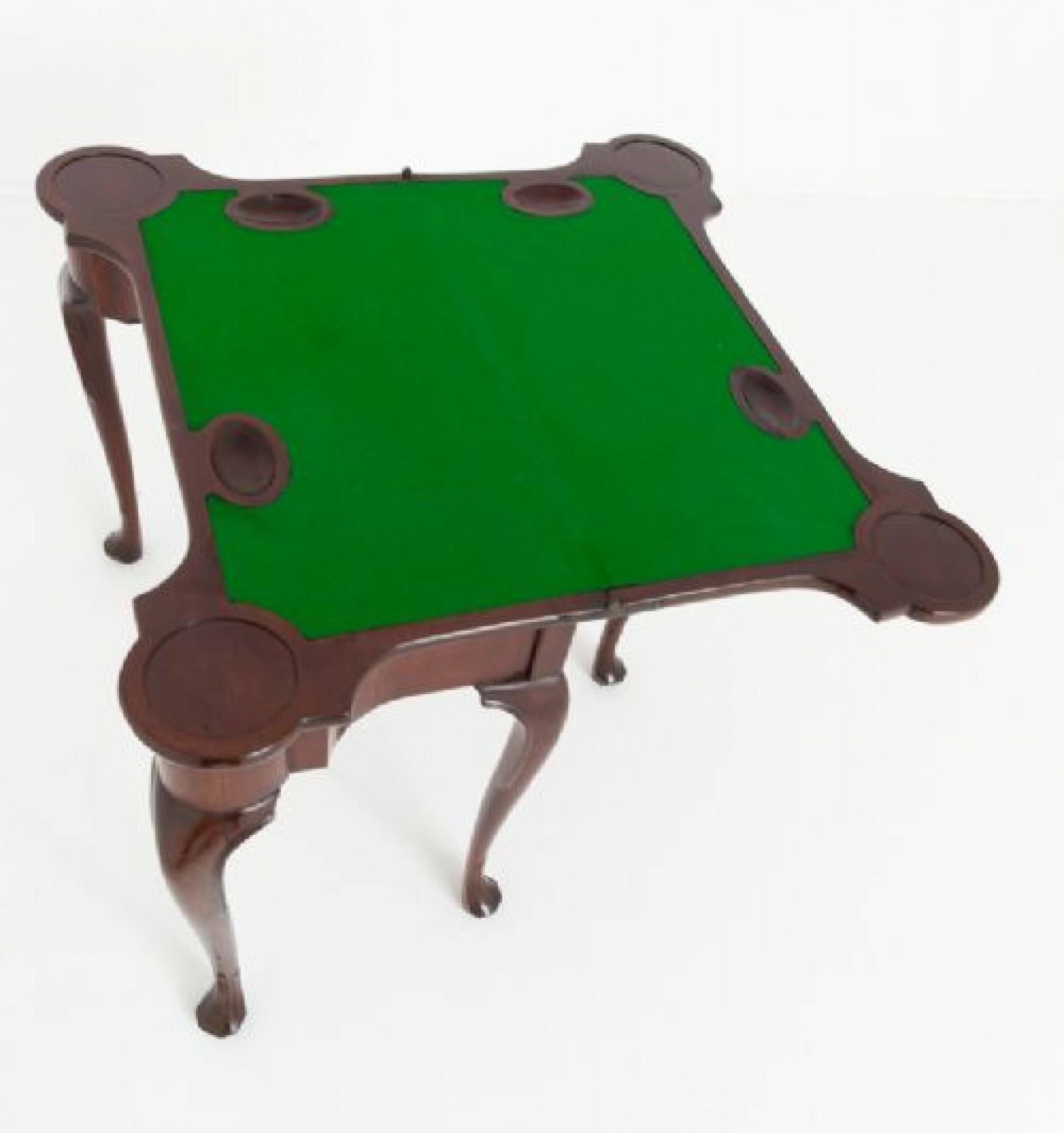 Mesa de Juegos Georgiana de Época Juegos de Caoba Antigua finales del siglo XX en venta