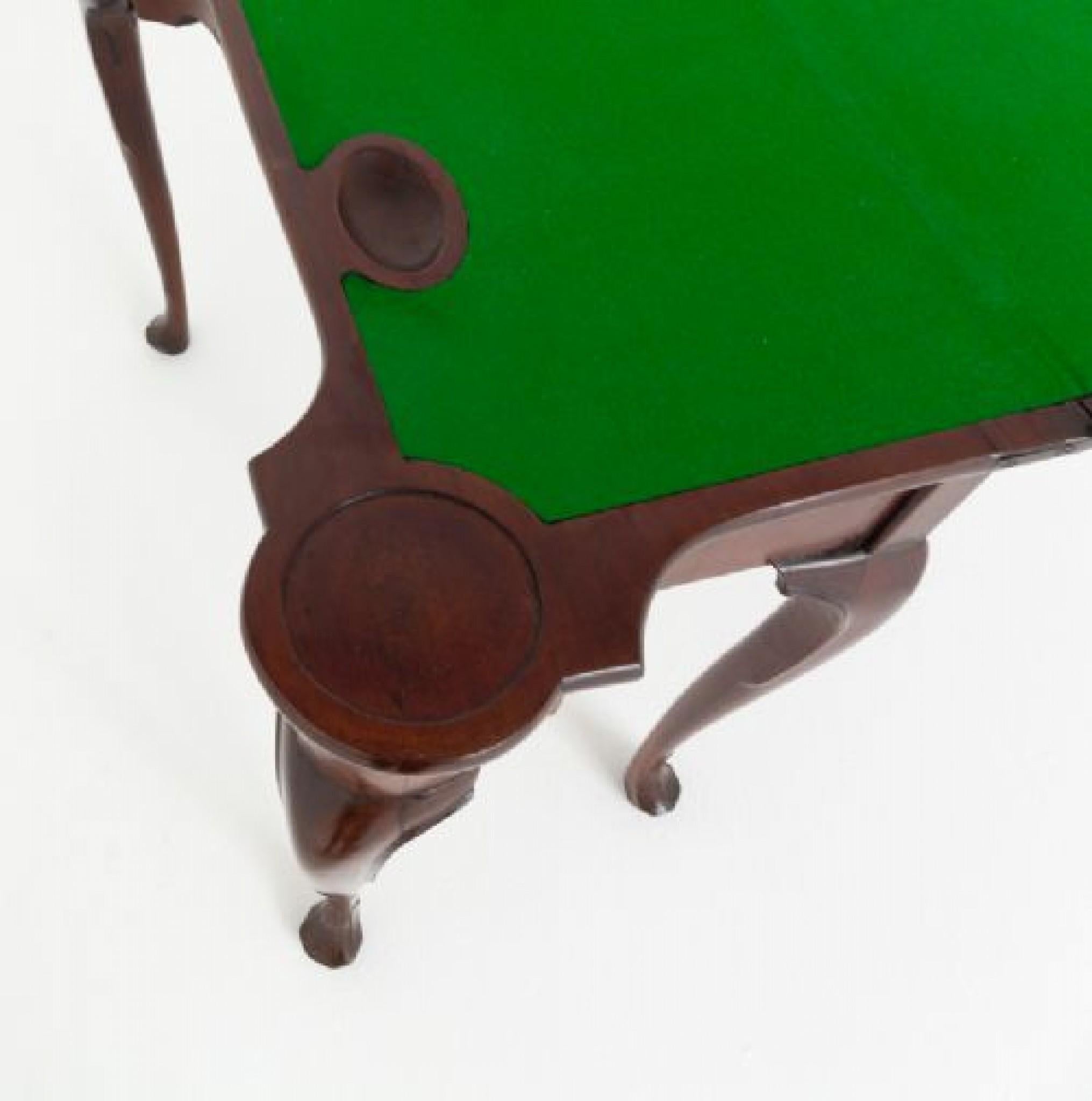 Mesa de Juegos Georgiana de Época Juegos de Caoba Antigua en venta 1