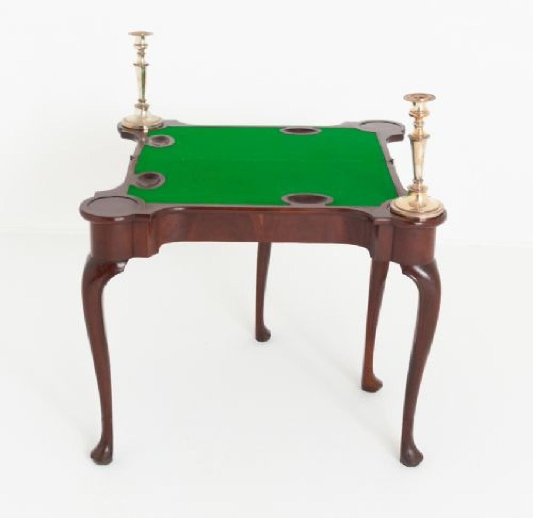Mesa de Juegos Georgiana de Época Juegos de Caoba Antigua en venta 3