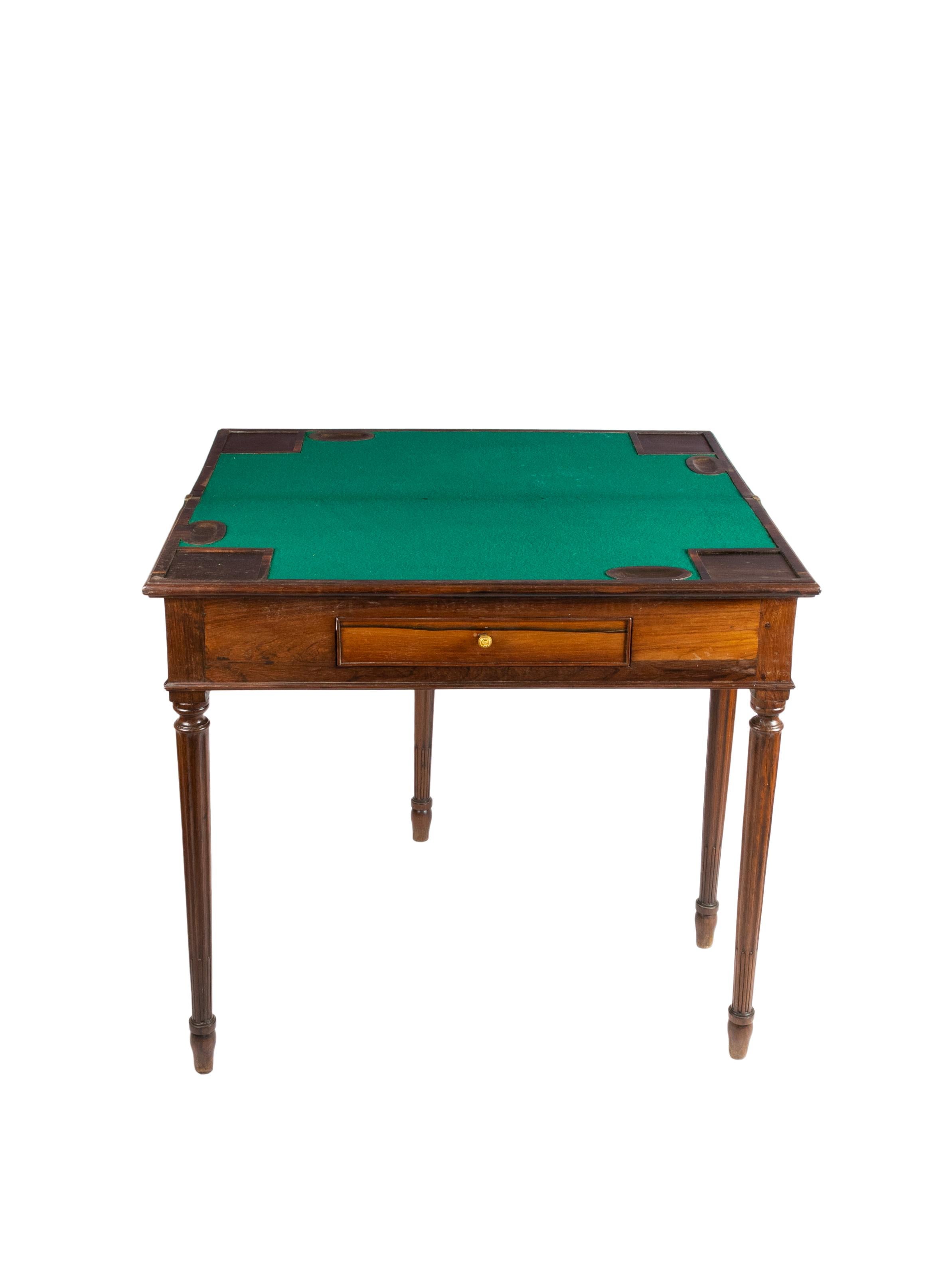 Period Georgian Mahogany Card Chess Table Console In Good Condition For Sale In Lisbon, PT