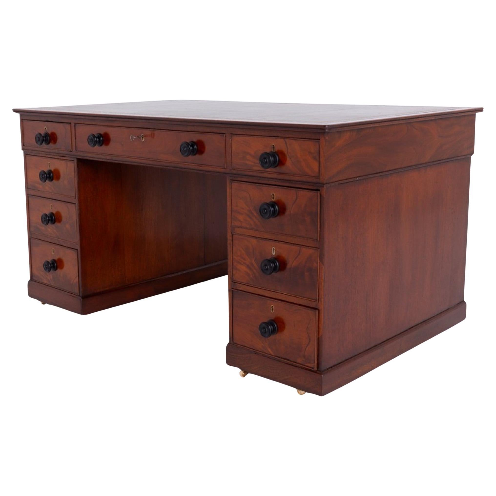Bureau d'époque en acajou