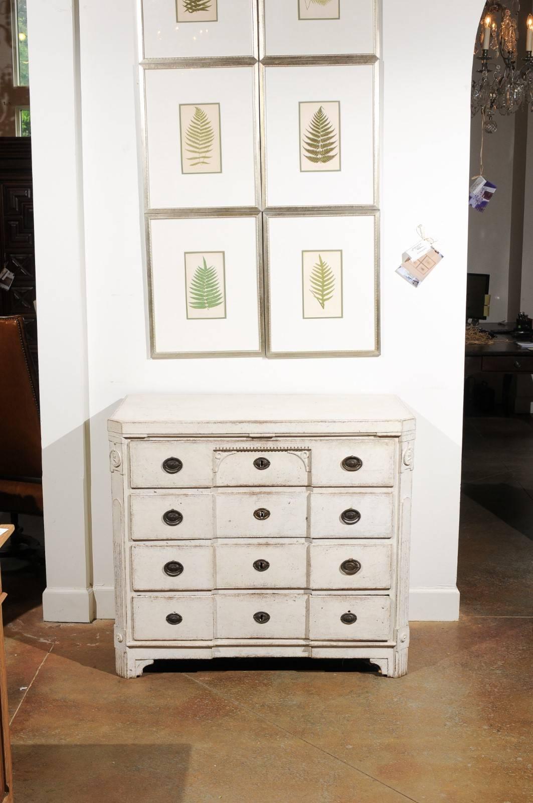 Hand-Painted Period Gustavian 1780s Swedish Painted Breakfront Commode with Carved Medallions For Sale