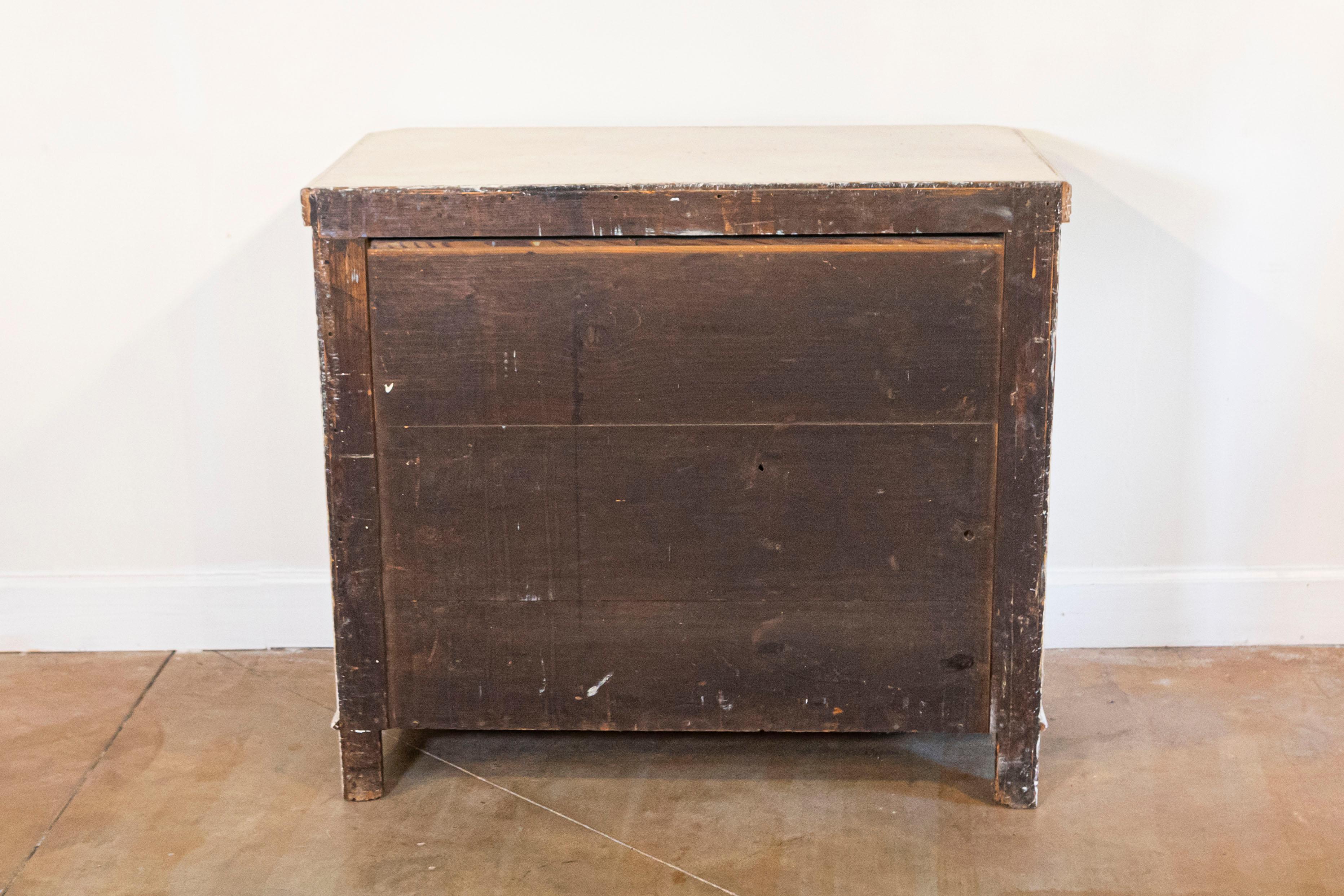 Gustavianische, schwedische, bemalte Kommode mit geschnitzten Medaillons aus den 1780er Jahren (Holz)