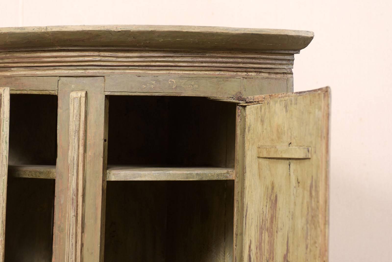 Period Gustavian Swedish Painted Wood Corner Cabinet, circa 1770-1780 1