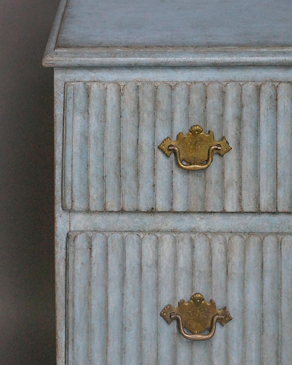 Period Gustavian Three-Drawer Chest In Good Condition In Great Barrington, MA