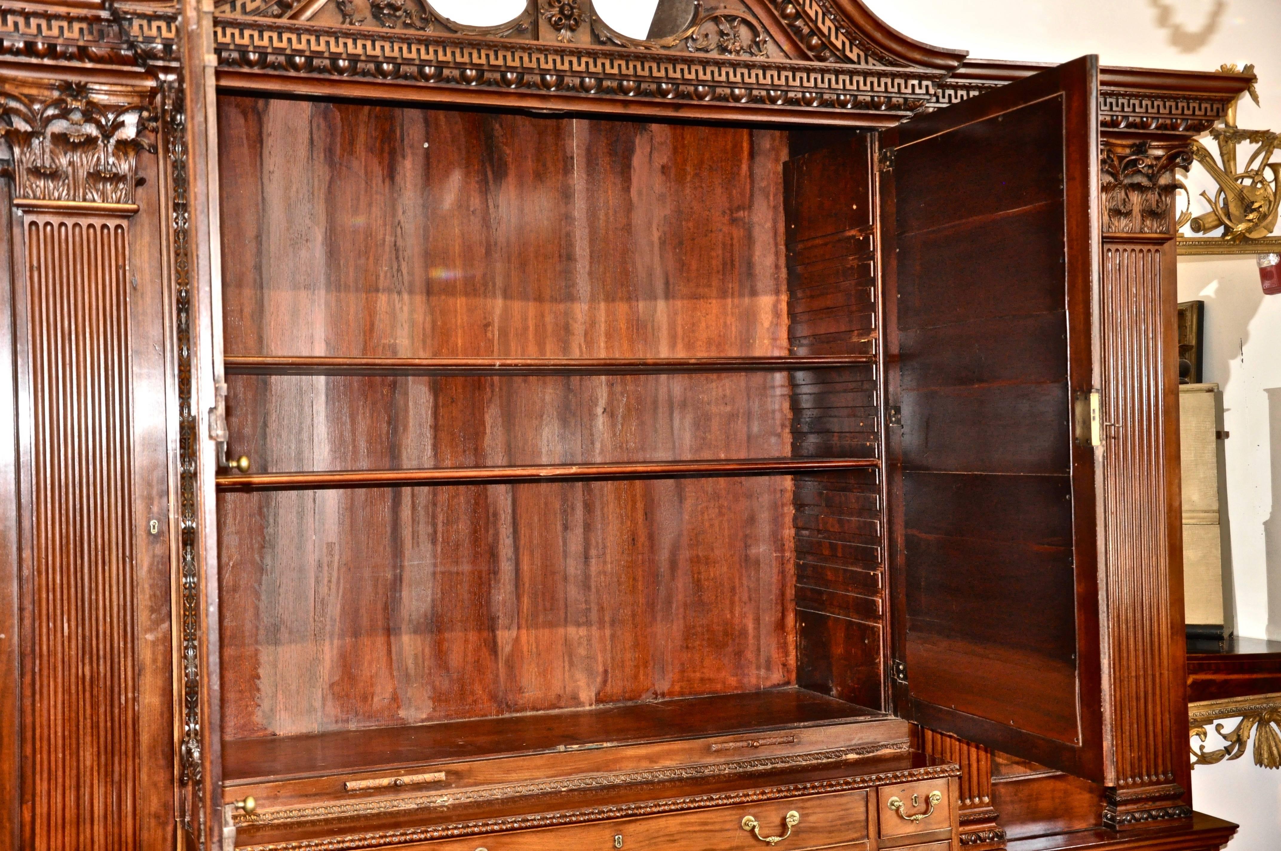 18th Century Irish Georgian Palladian Breakfront Bookcase  For Sale 2