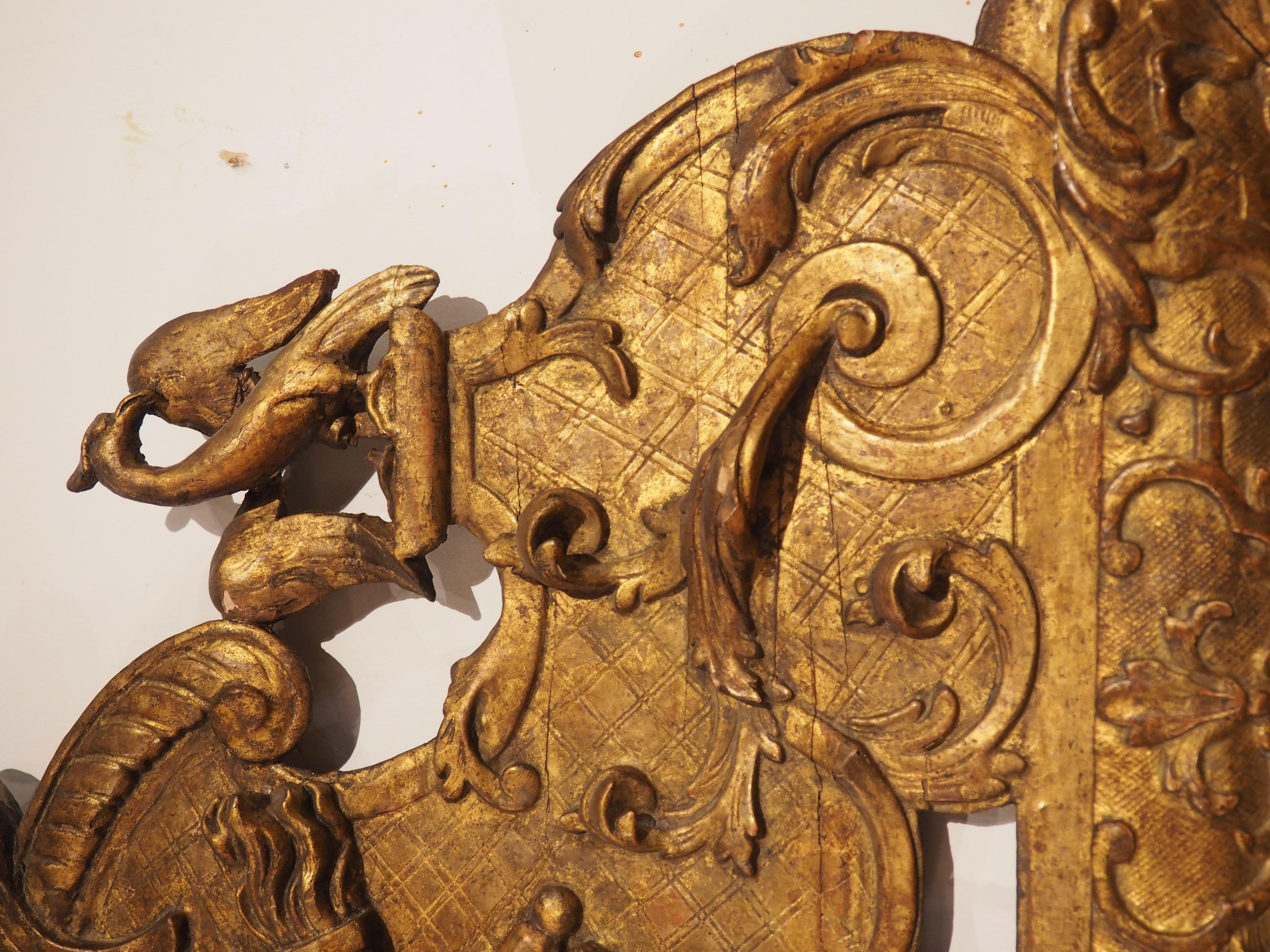 Specchio d'epoca Luigi XIV in legno dorato proveniente dalla Provenza, Francia, circa 1700 in vendita 8