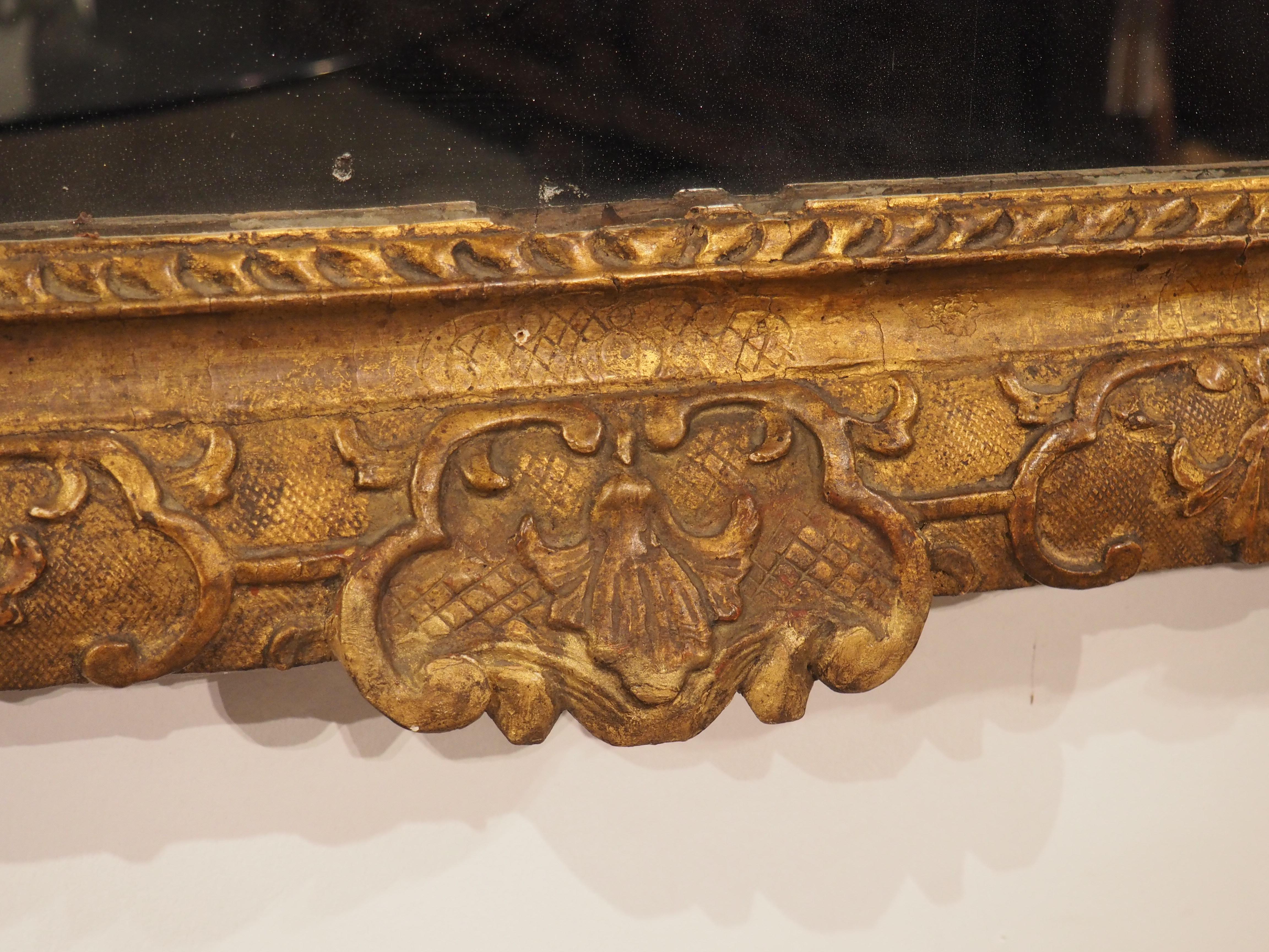 Specchio d'epoca Luigi XIV in legno dorato proveniente dalla Provenza, Francia, circa 1700 in vendita 2