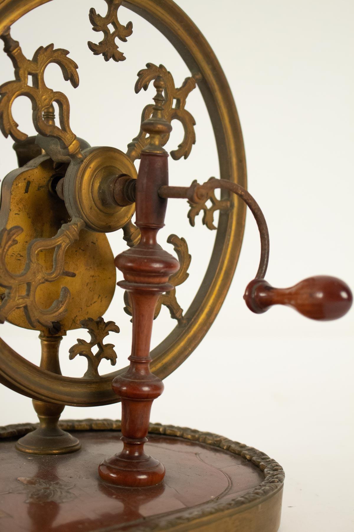 Period Louis XV Spinning Wheel in Rose Wood, Violet Wood, and Gold Gilt 1