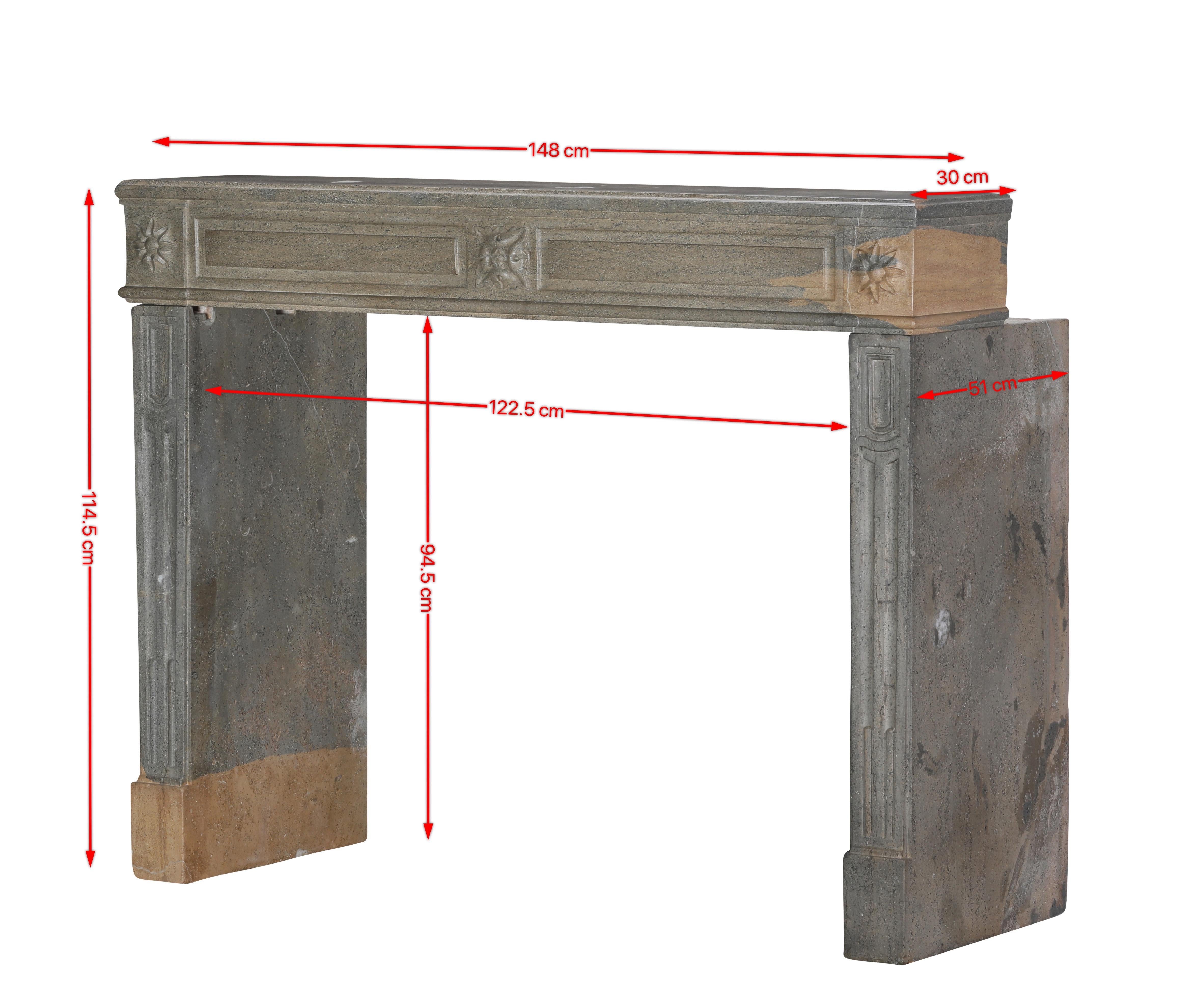 Period Louis XVI Fireplace Surround in Bicolor Hard Stone For Eclectic Design In Good Condition For Sale In Beervelde, BE