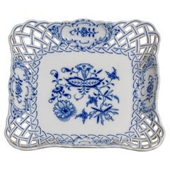 Period Meissen Signed Blue Onion Plate