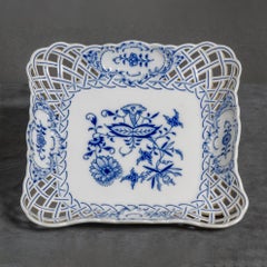 Antique Period Meissen Signed Blue Onion Plate