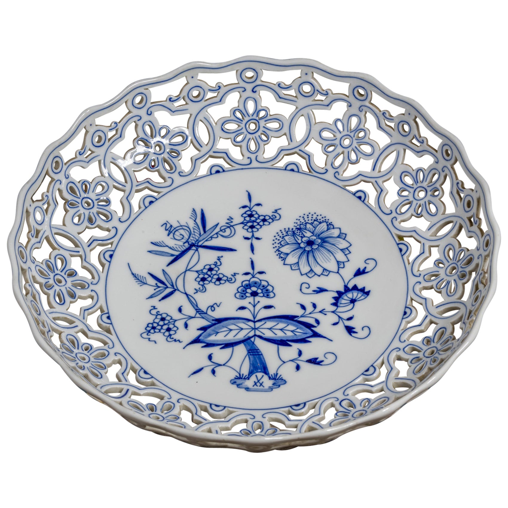 Period Meissen Signed Blue Onion Ronde Plate