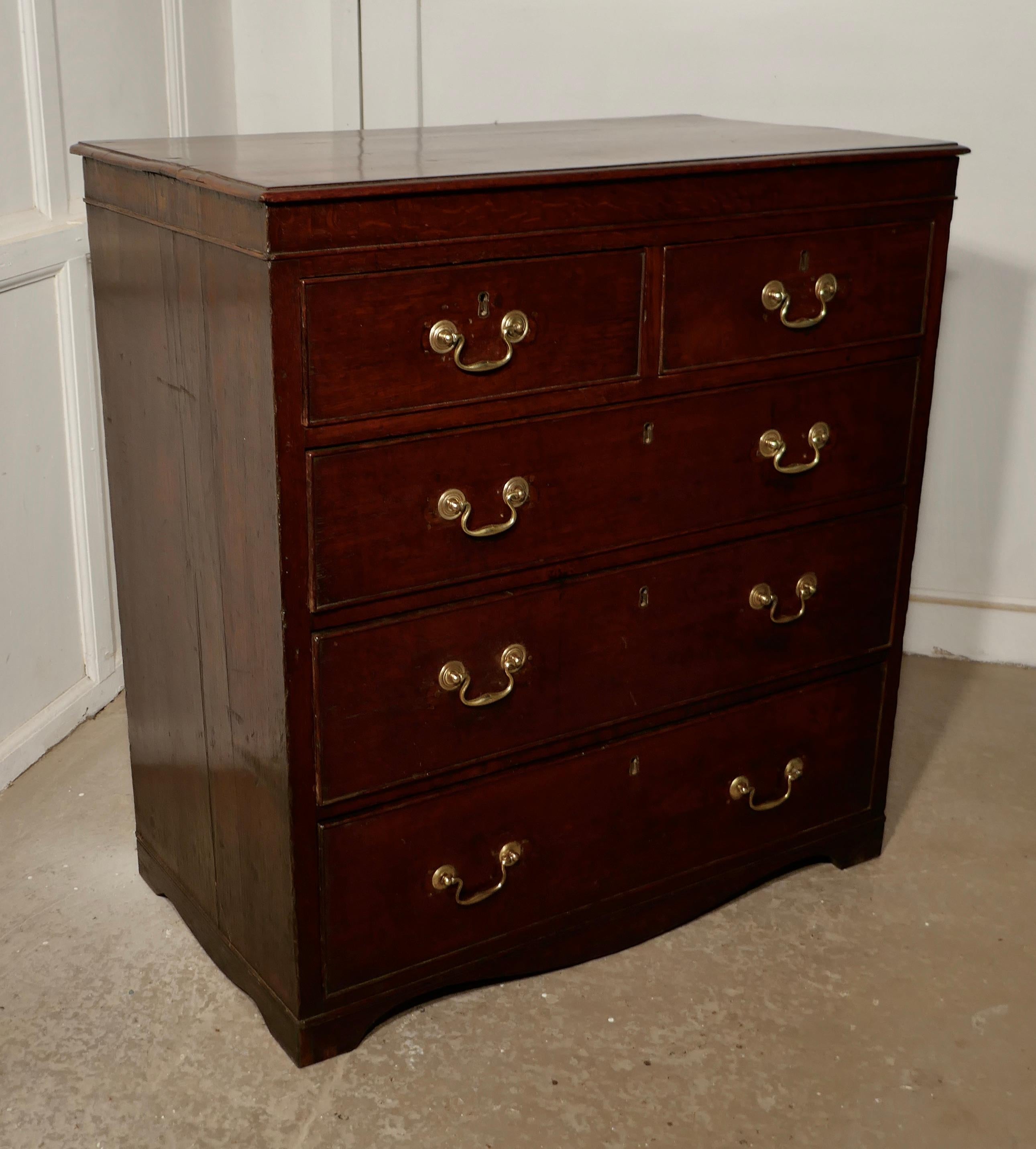 Period Oak Chest of Drawers This Charming Old Oak Georgian Chest of Drawers For Sale 2