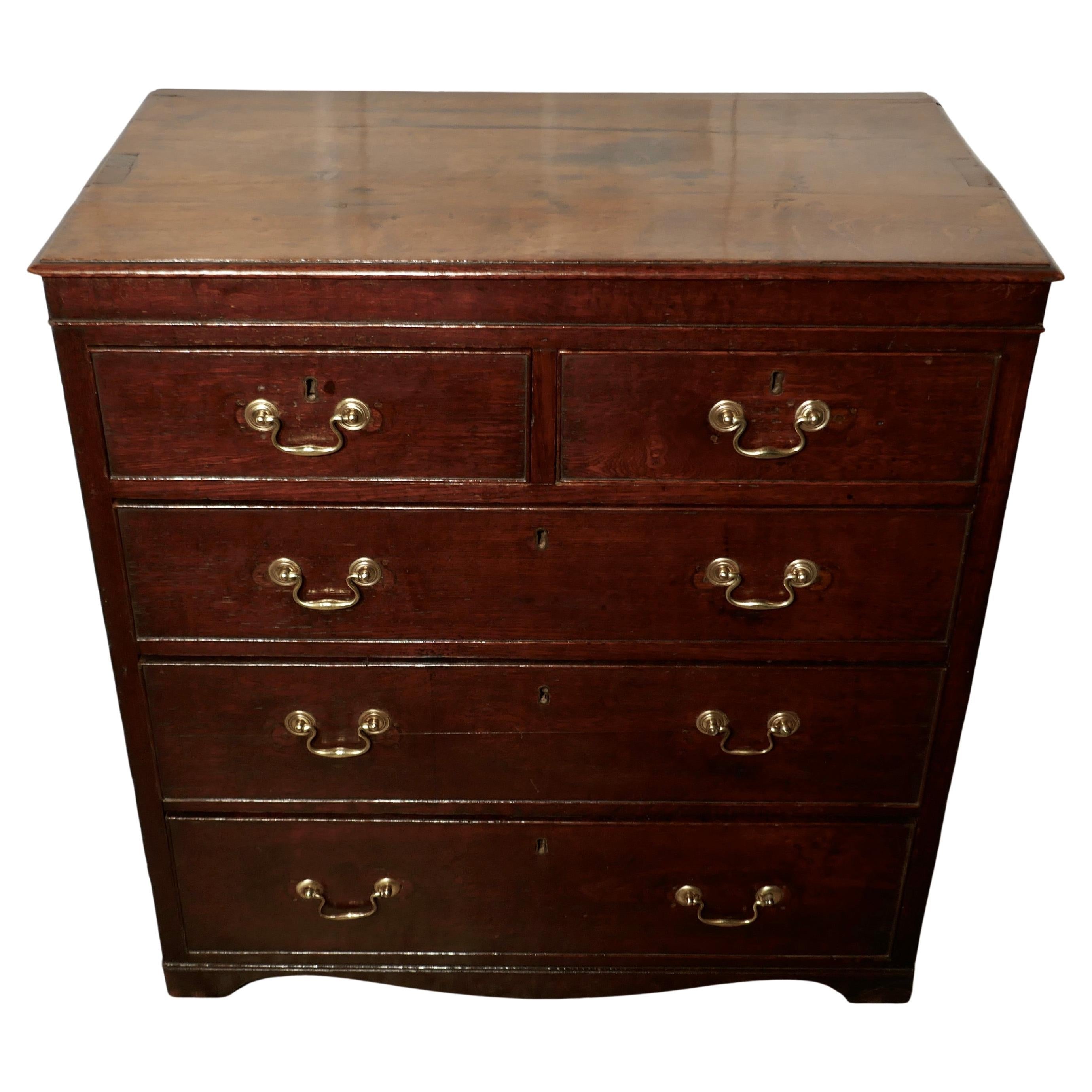 Period Oak Chest of Drawers This Charming Old Oak Georgian Chest of Drawers For Sale