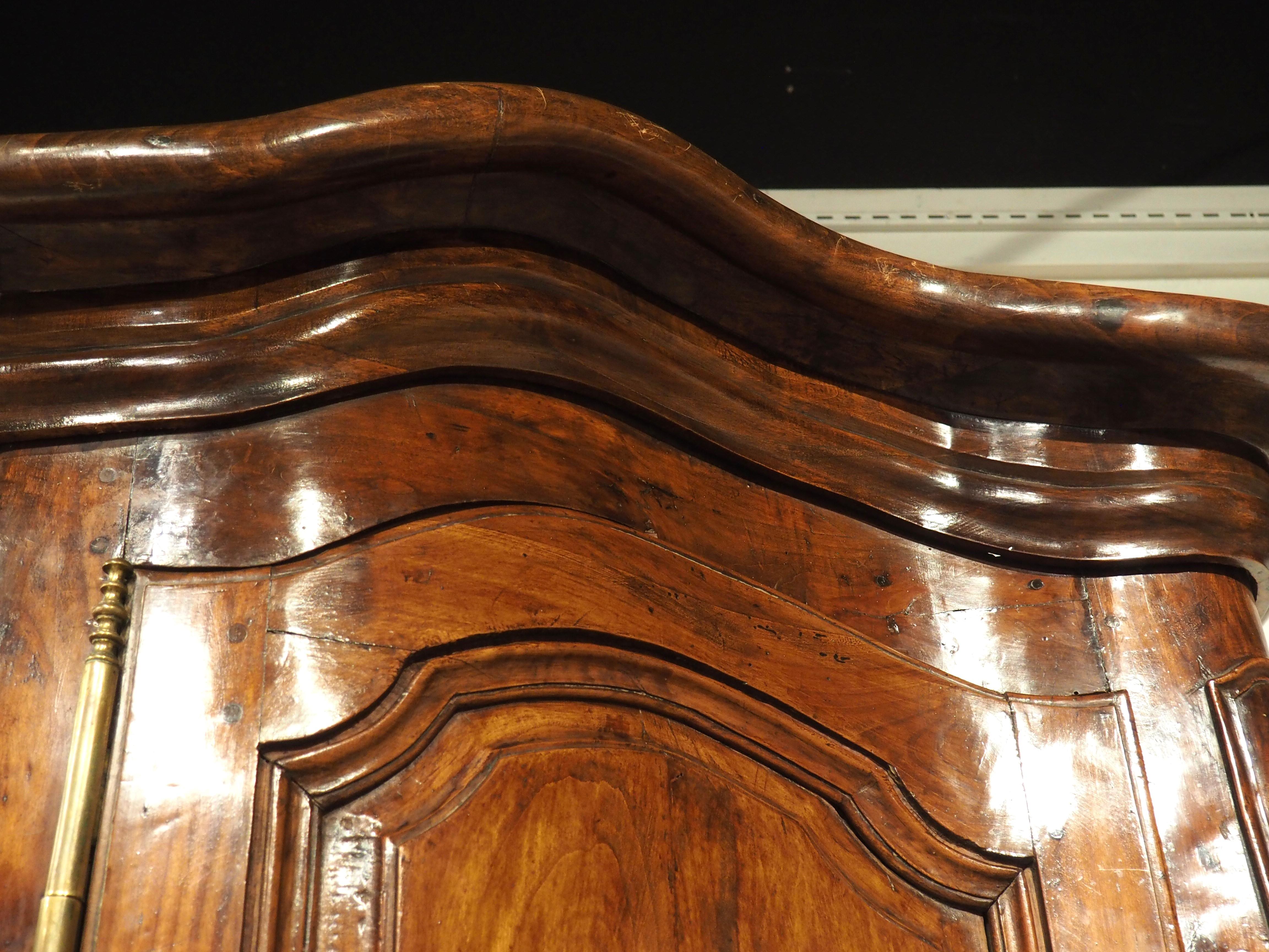 Buffet de Boiserie en noyer d'époque Régence, 1715-1723 11