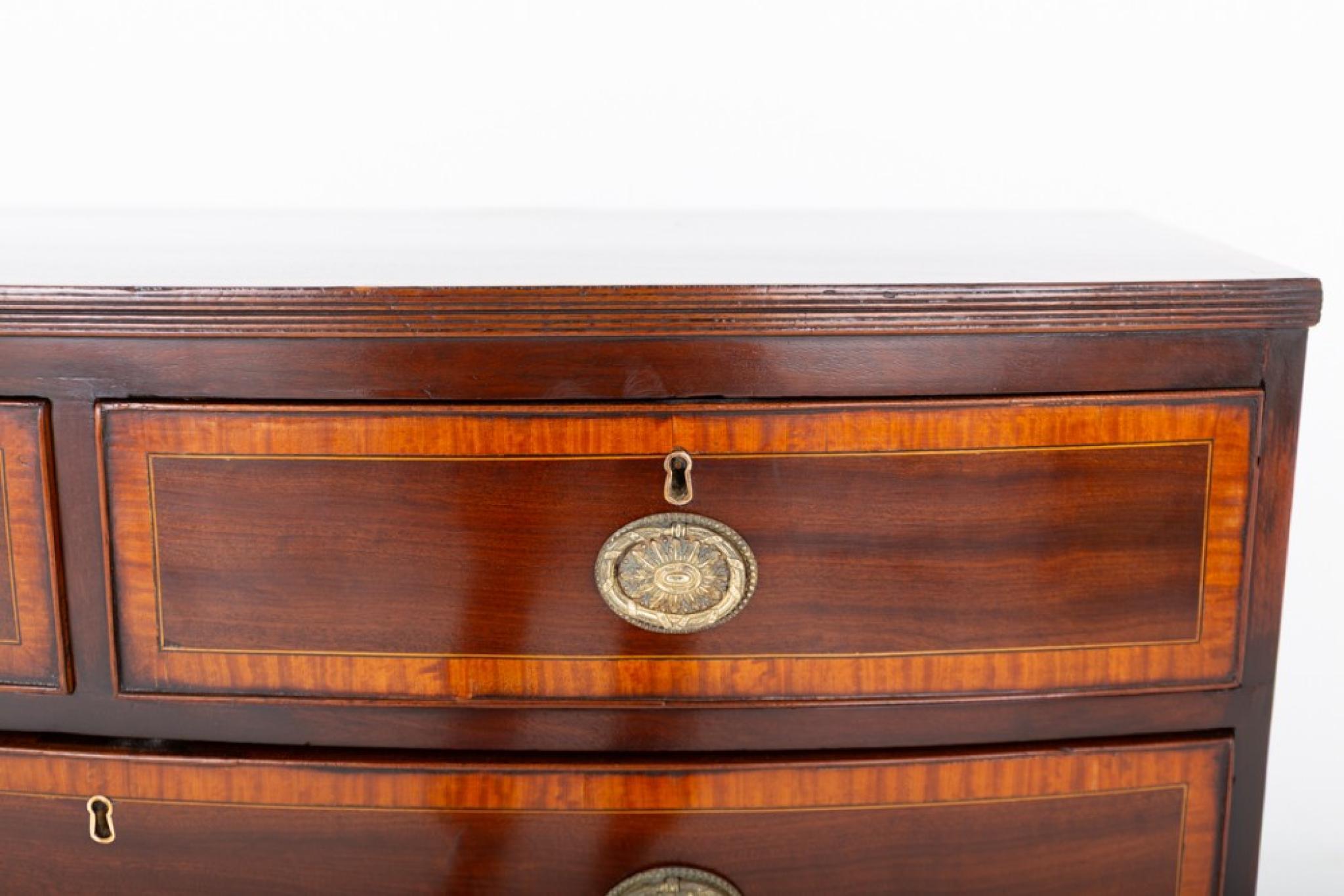 Period Regency Chest of Drawers Mahogany Bow Front 1830 For Sale 4