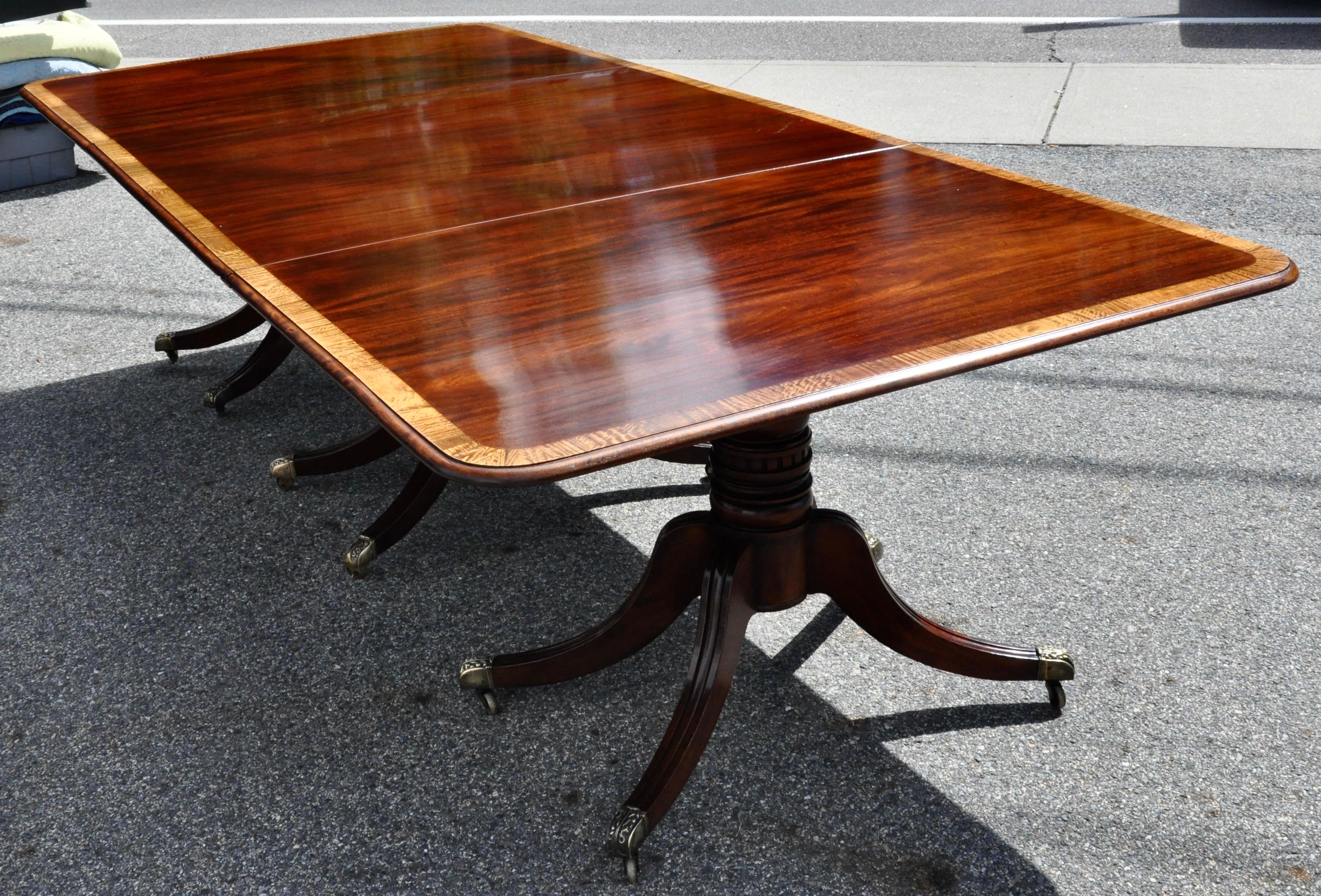 19th Century Period Regency Mahogany Triple Pedestal Dining Table with Satinwood Banding