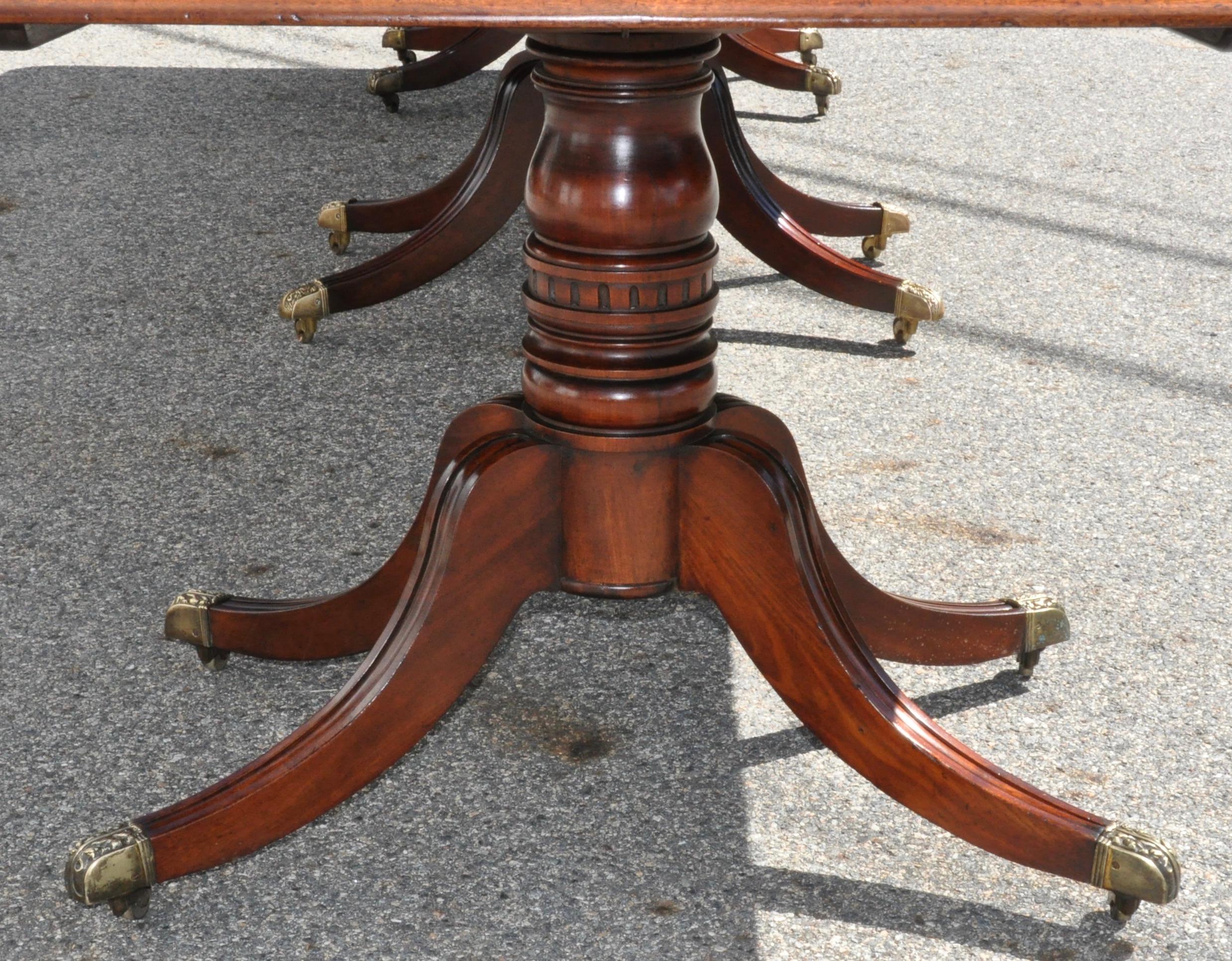Period Regency Mahogany Triple Pedestal Dining Table with Satinwood Banding 2