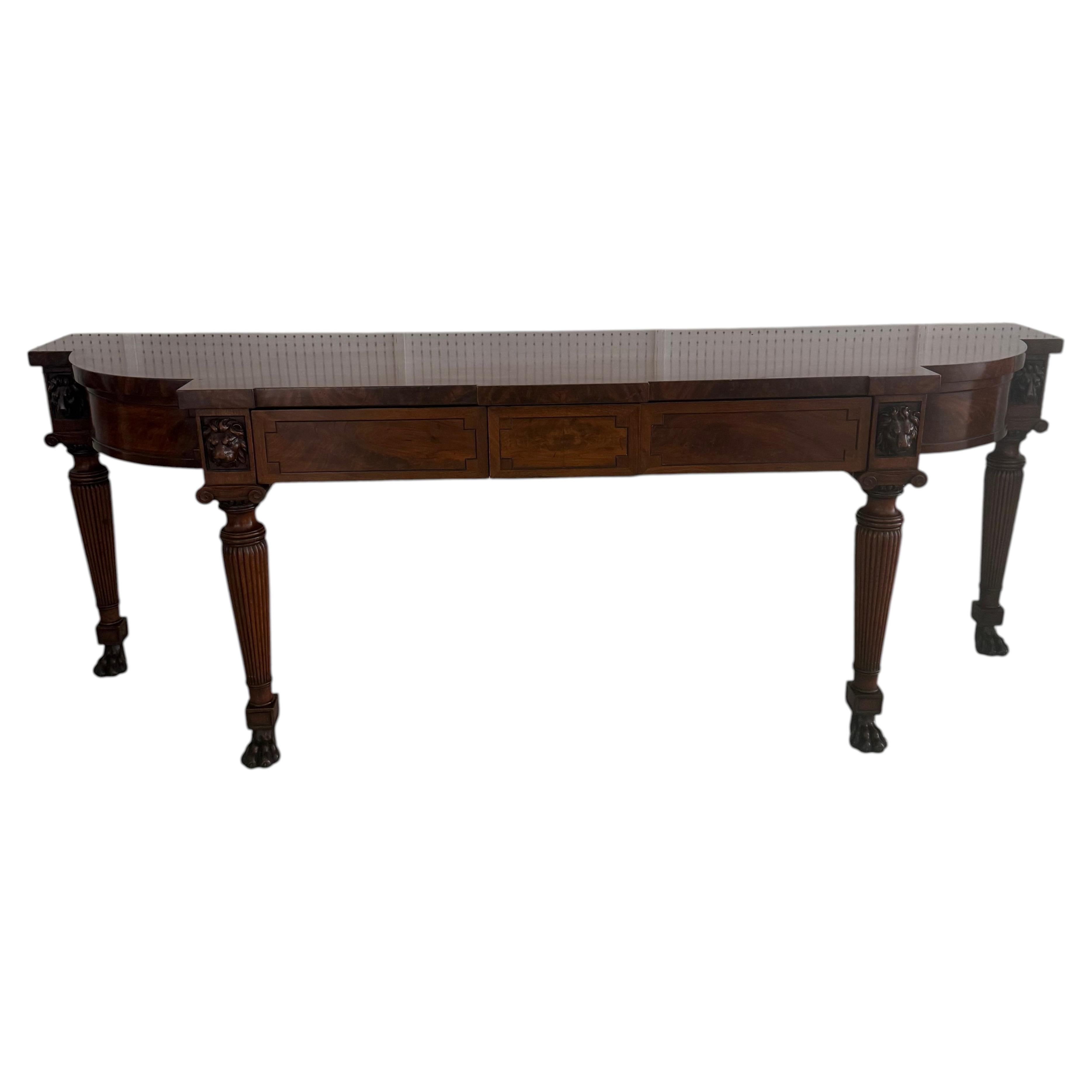 Mesa auxiliar de estilo Regencia en venta