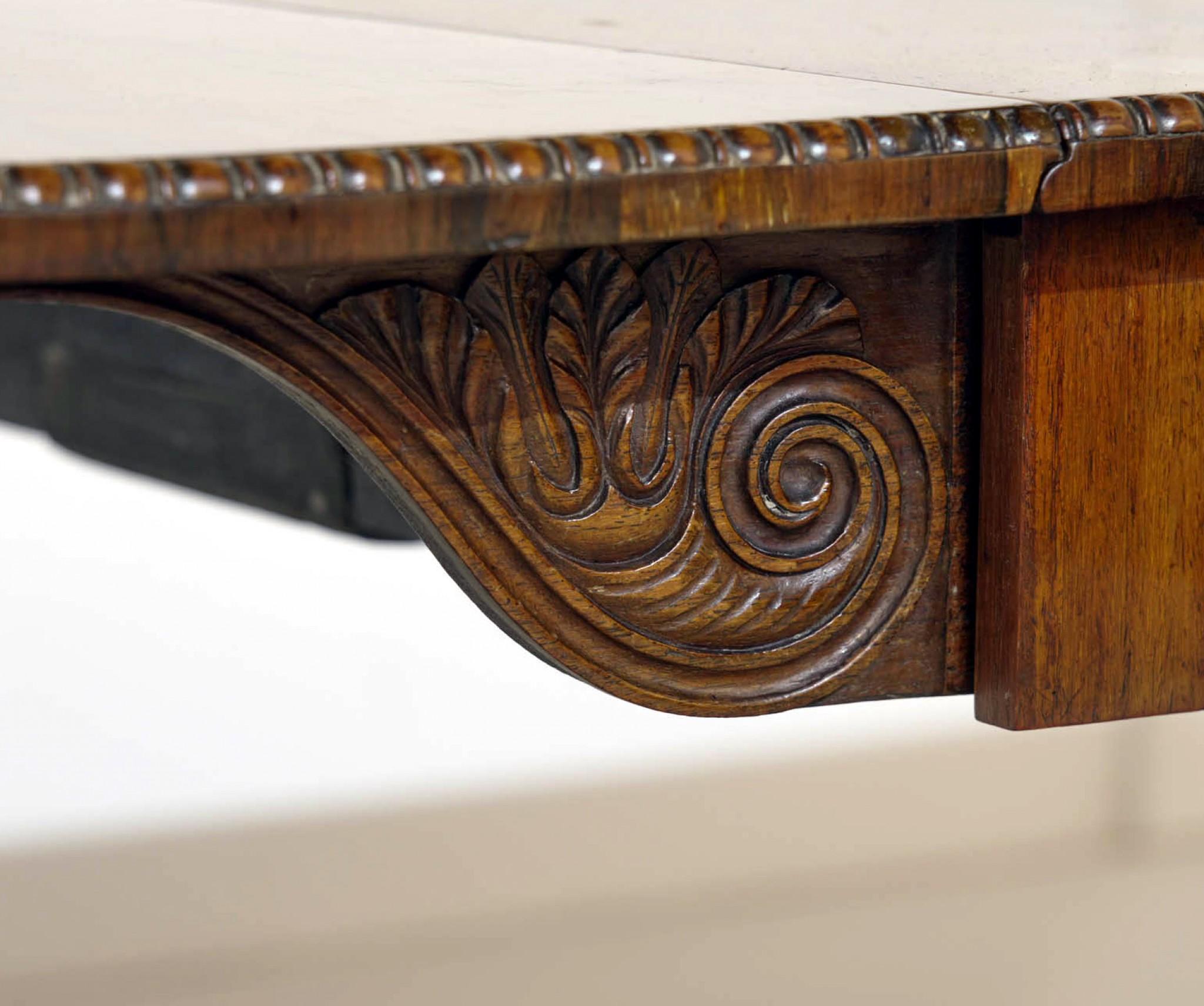 Period Regency Sofa Table Walnut 1810 In Good Condition For Sale In Potters Bar, GB
