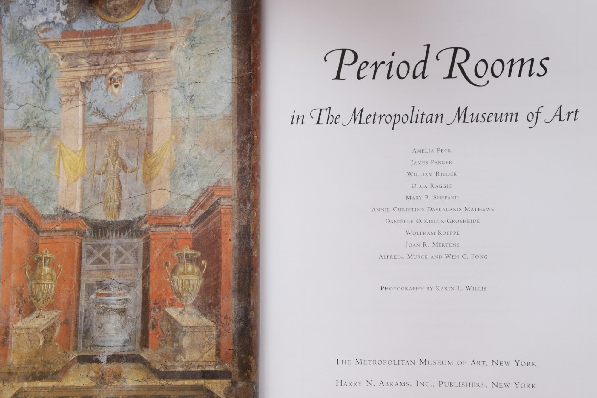 Period Rooms in the Metropolitan Museum of Art (Salles d'époque du Metropolitan Museum of Art). Livre relié avec jaquette, publié en 1996 par le Metropolitan Museum of Art et Harry N. Abrams, Inc. de New York. 289 illustrations, dont 219 planches en
