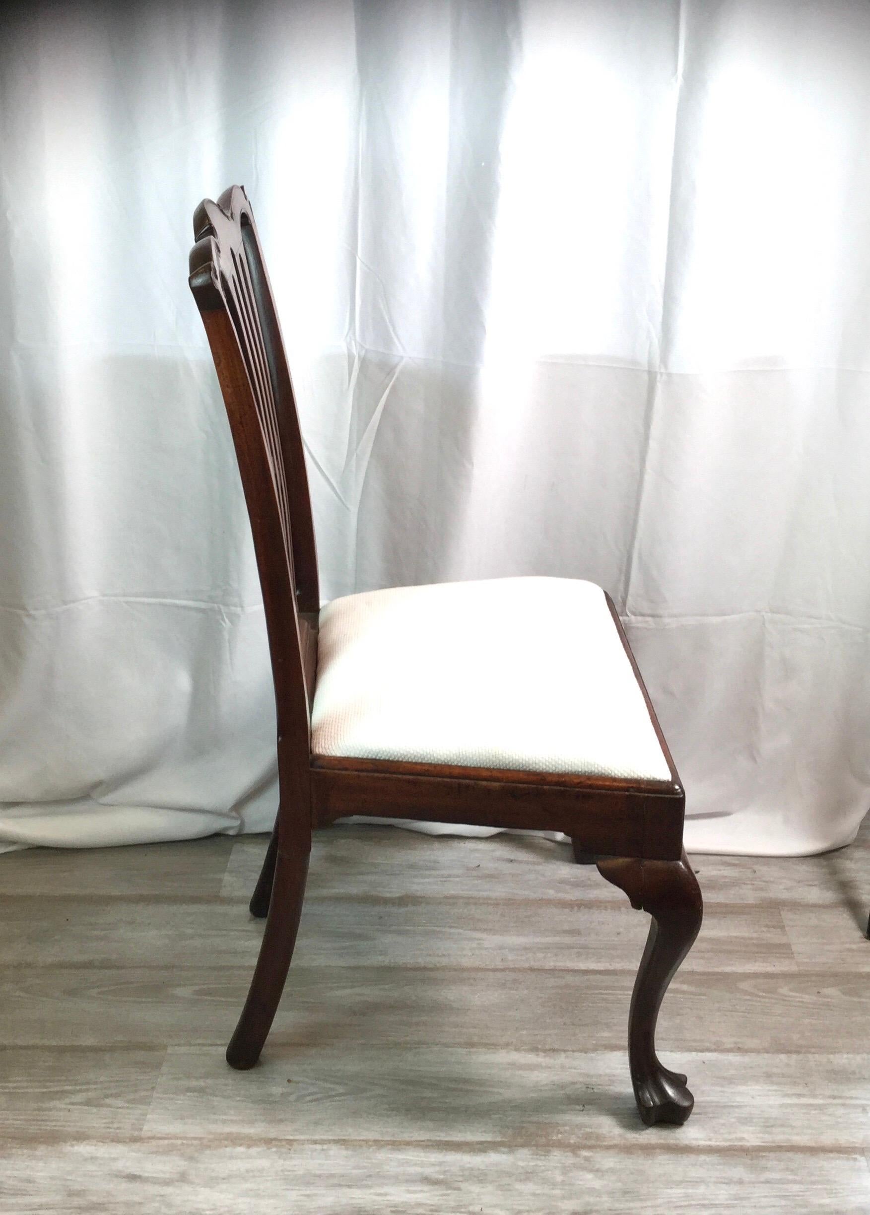 Travail du bois Chaise d'appoint Philadelphie d'époque à trois pieds en acajou