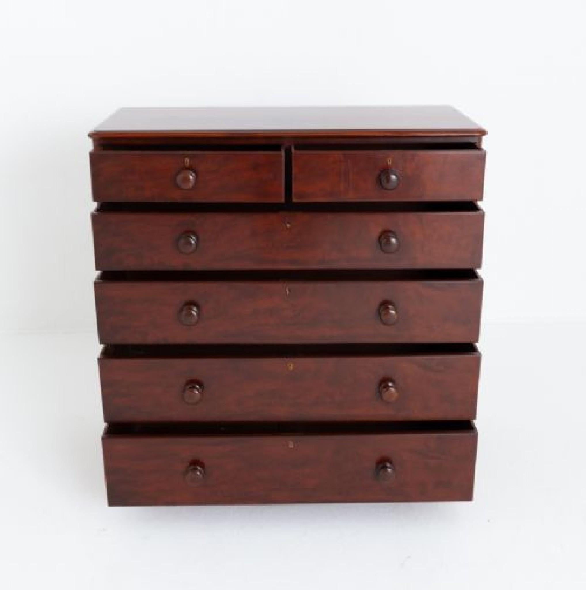 Period Victorian chest of drawers mahogany 1860 3