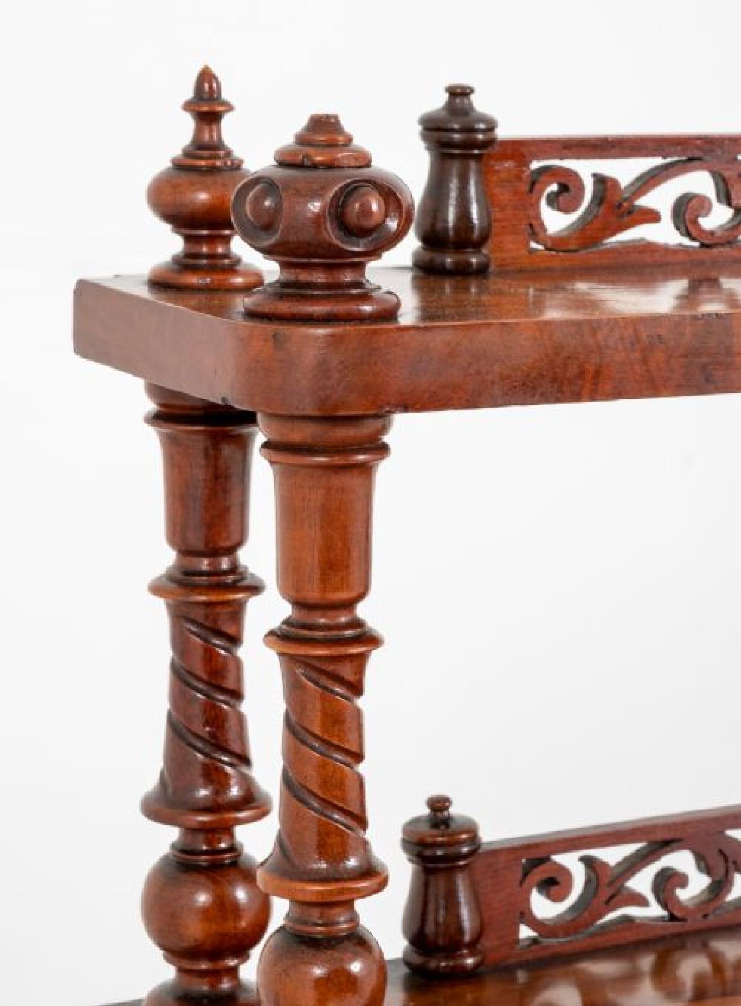 Zeitgenössische viktorianische Chiffonier Anrichte Gratnussbaum 1850 im Angebot 2
