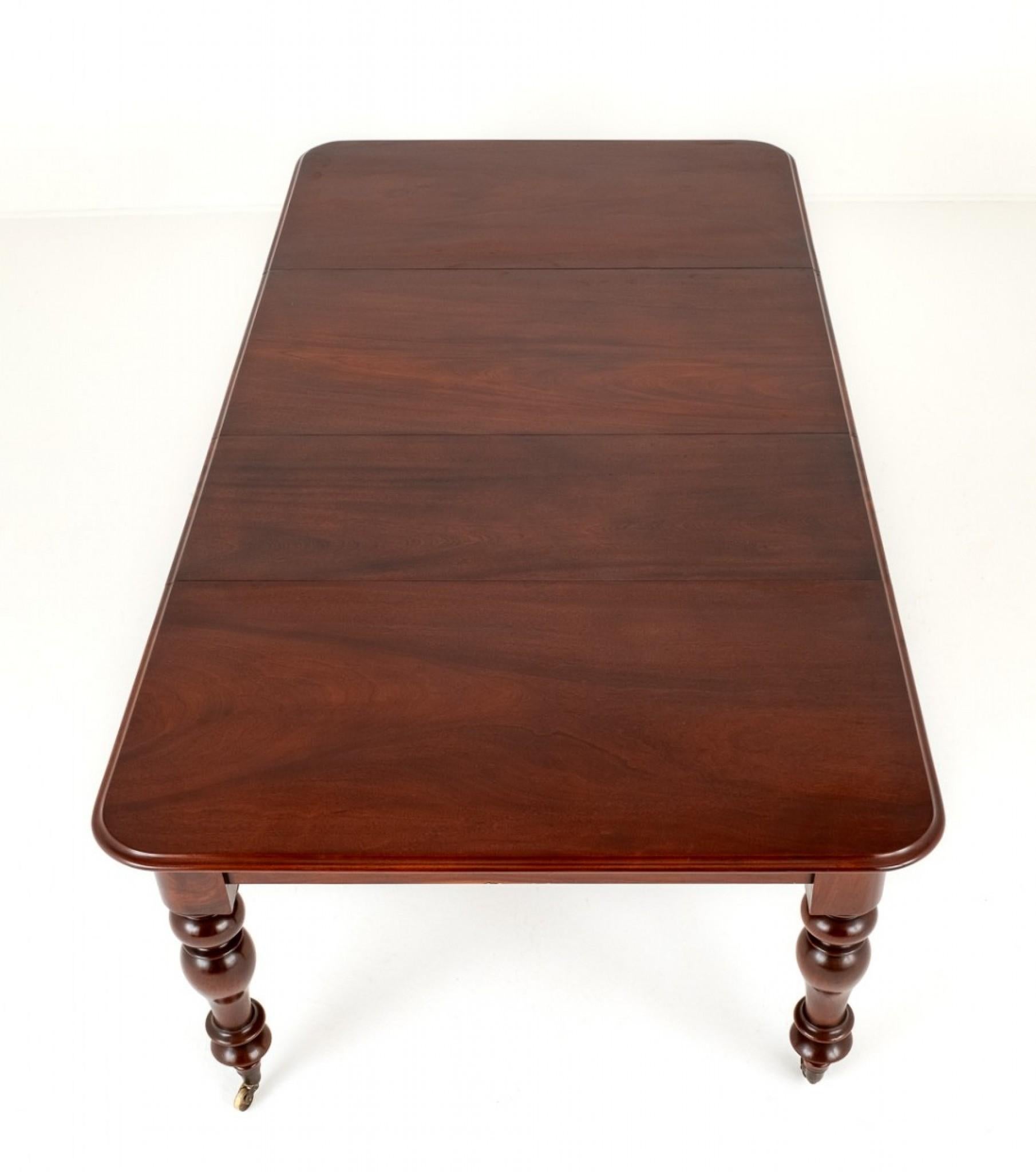 Mid-19th Century Period Victorian Dining Table Extending Mahogany 1860 For Sale