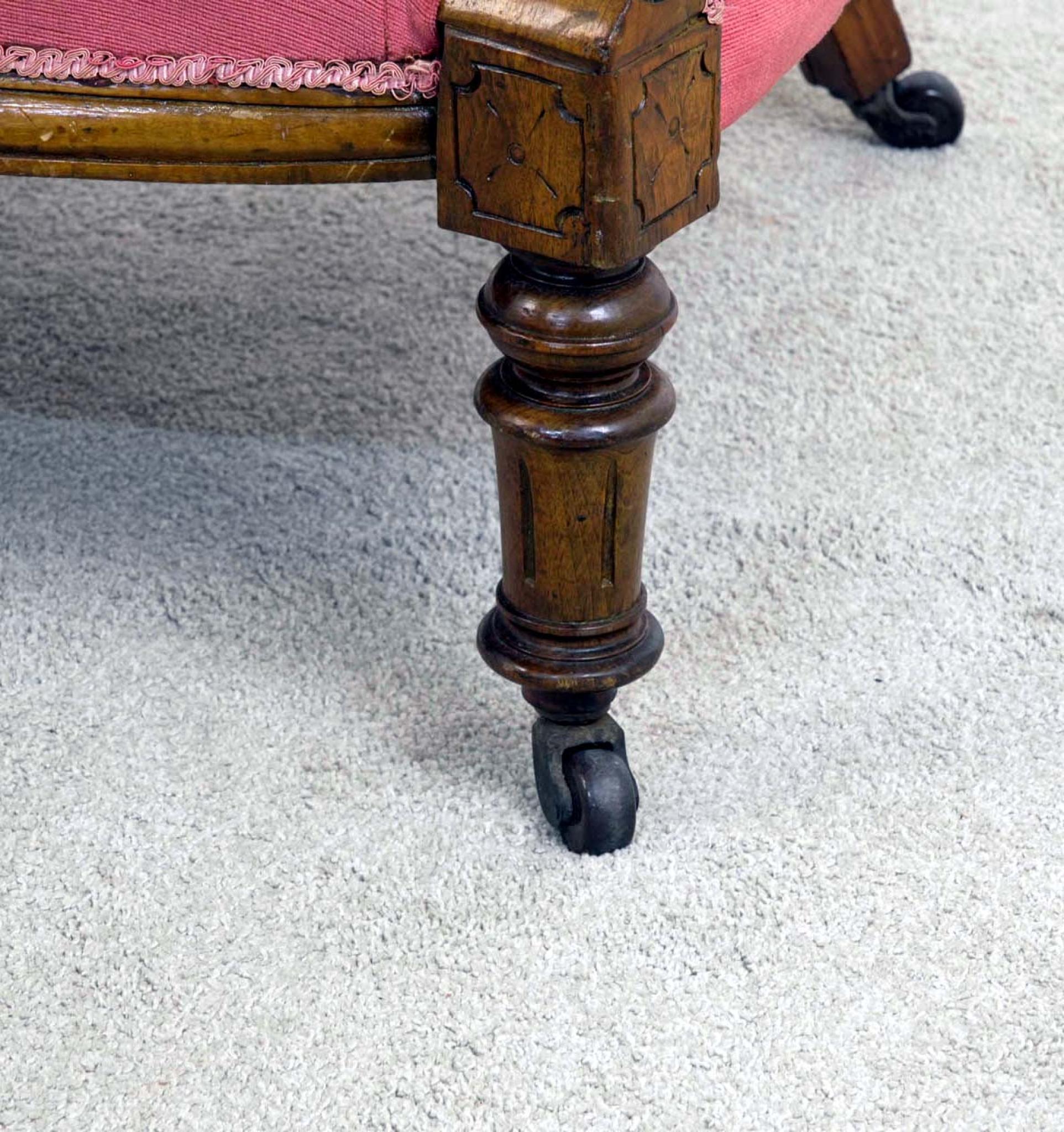 Period Victorian Settee Walnut Couch 1880 For Sale 7