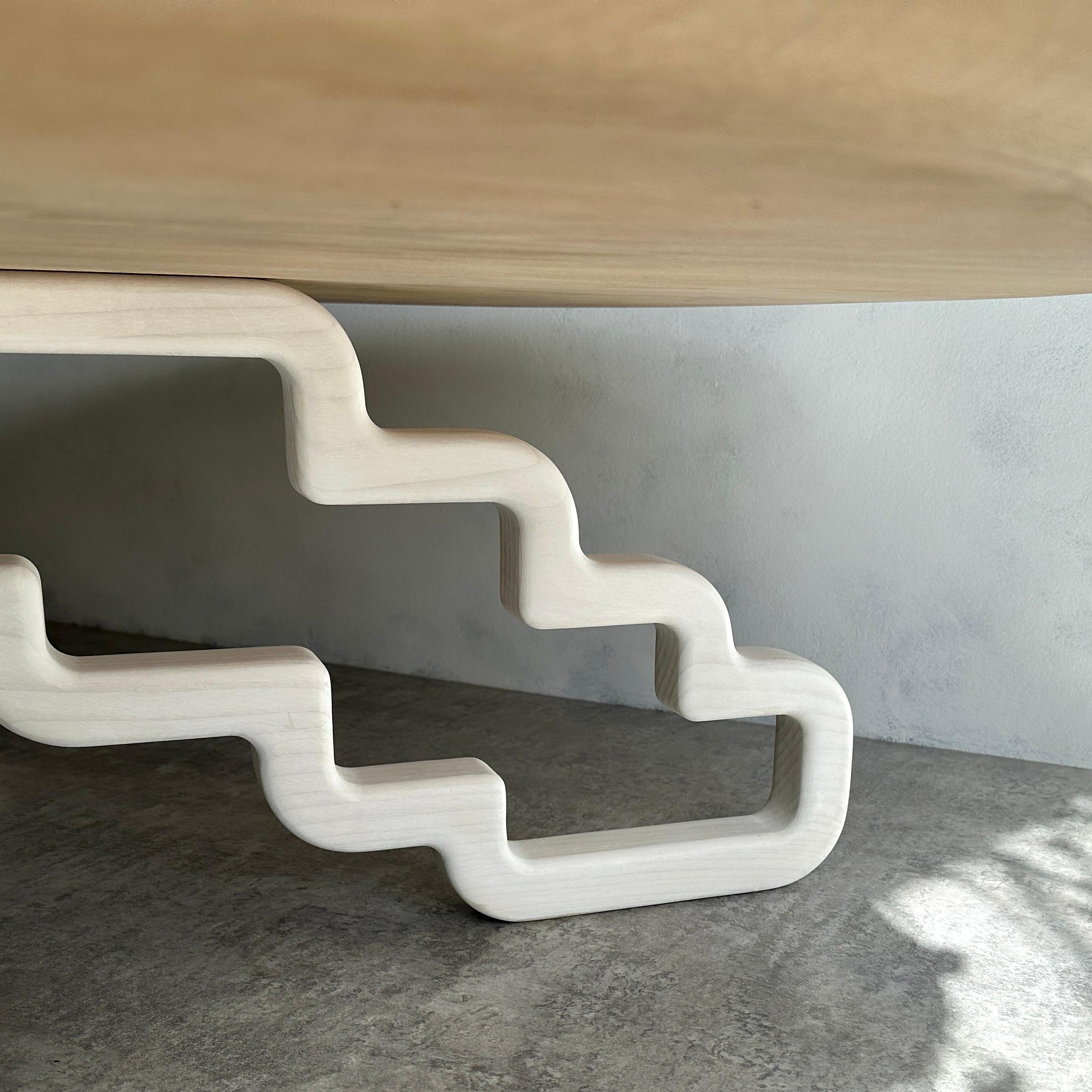 Moderne Table basse périphérique de Msj Furniture Studio en vente