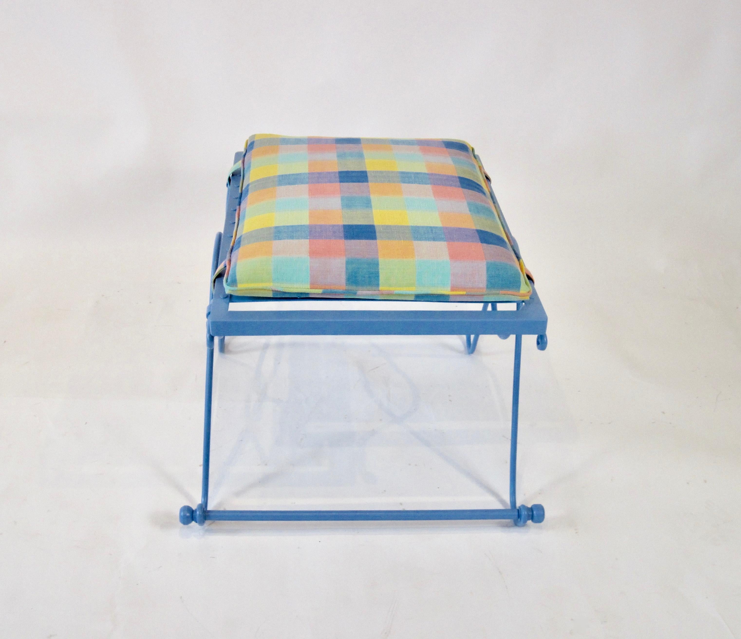 Mid-Century Modern Banc en fer forgé bleu pervenche des années 1950 en vente