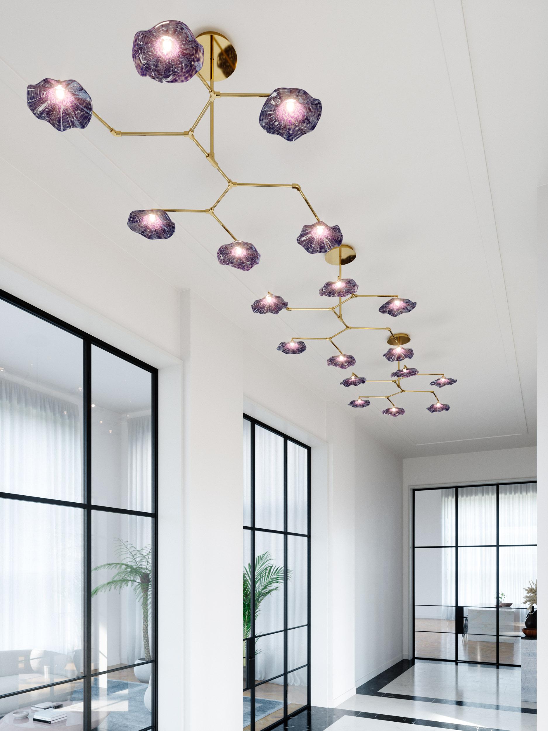 Perla Chandelier - Violet In New Condition For Sale In London, GB